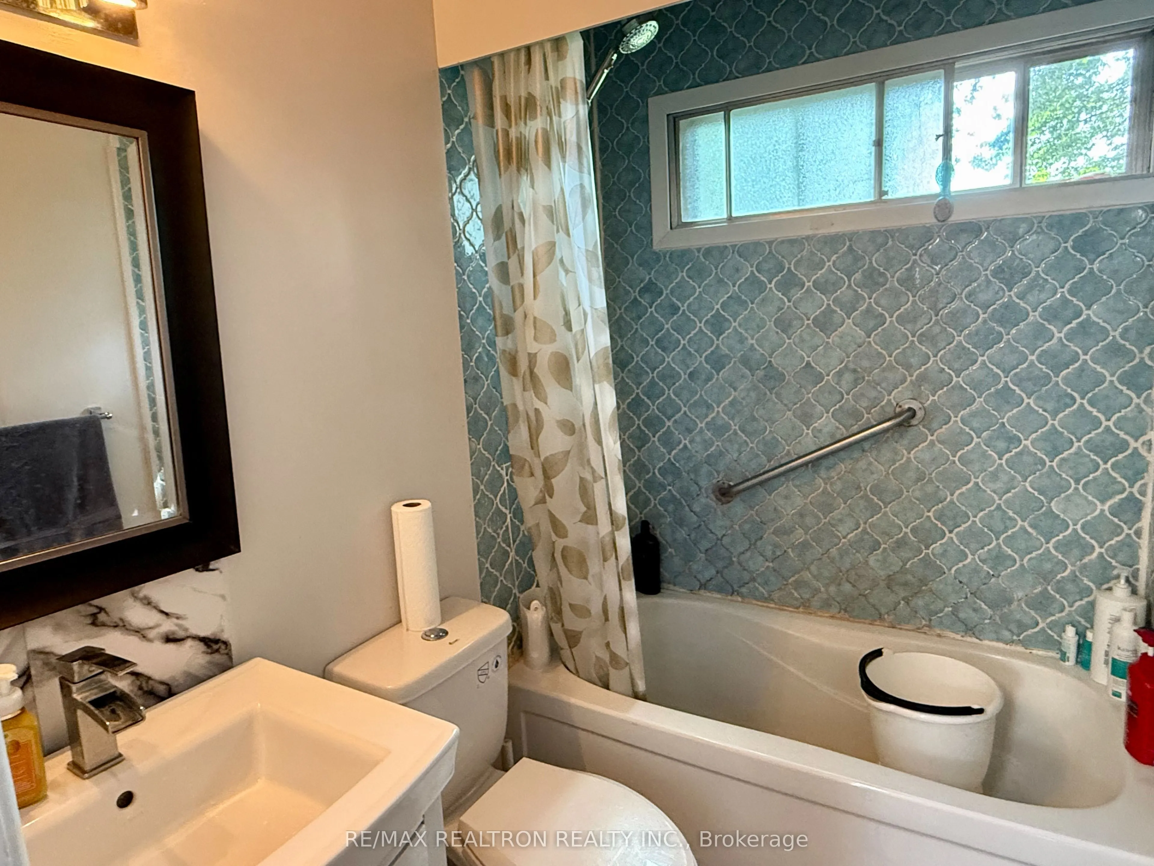 6 Mid Pines Road #Upper