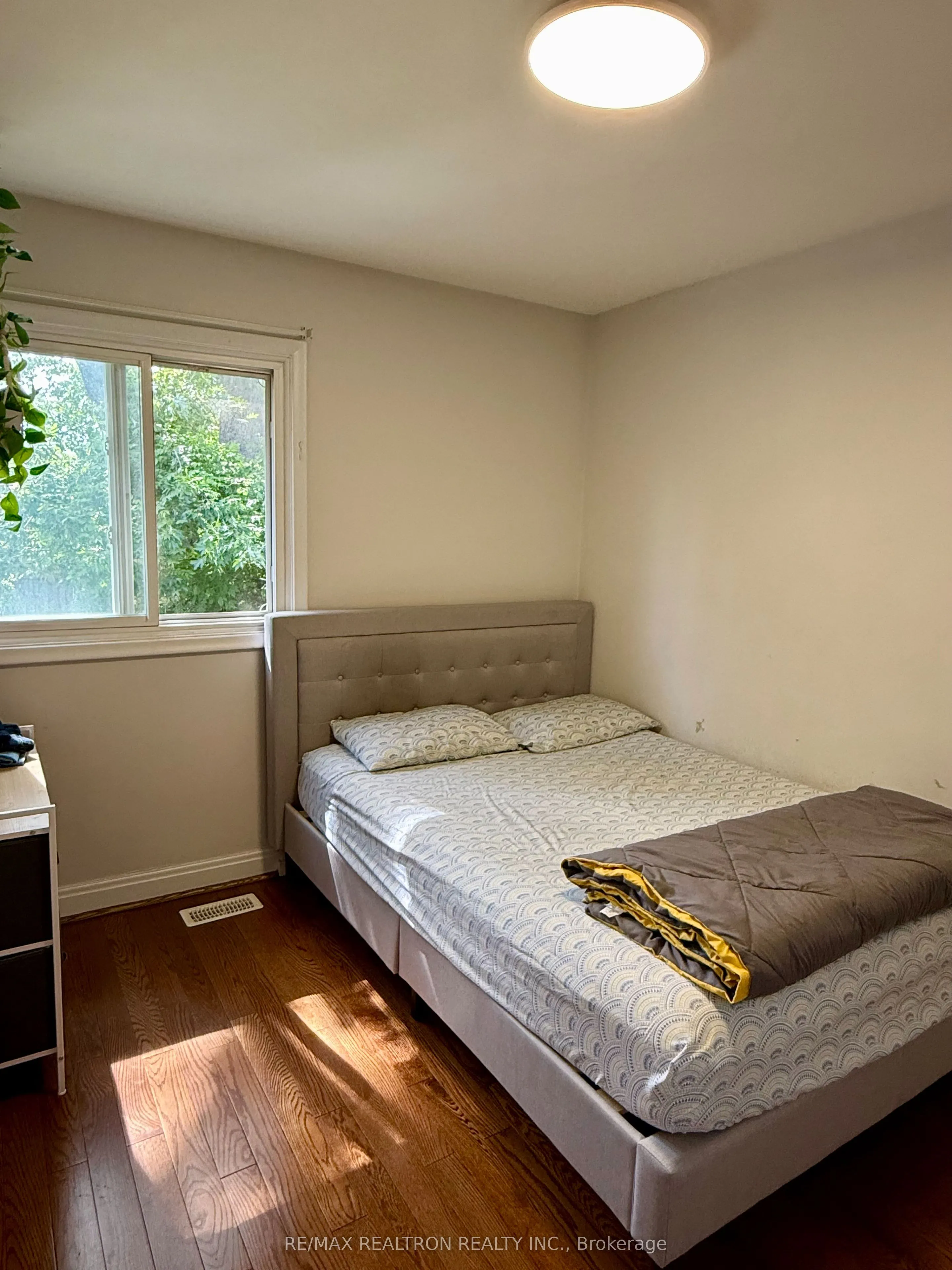 6 Mid Pines Road #Upper