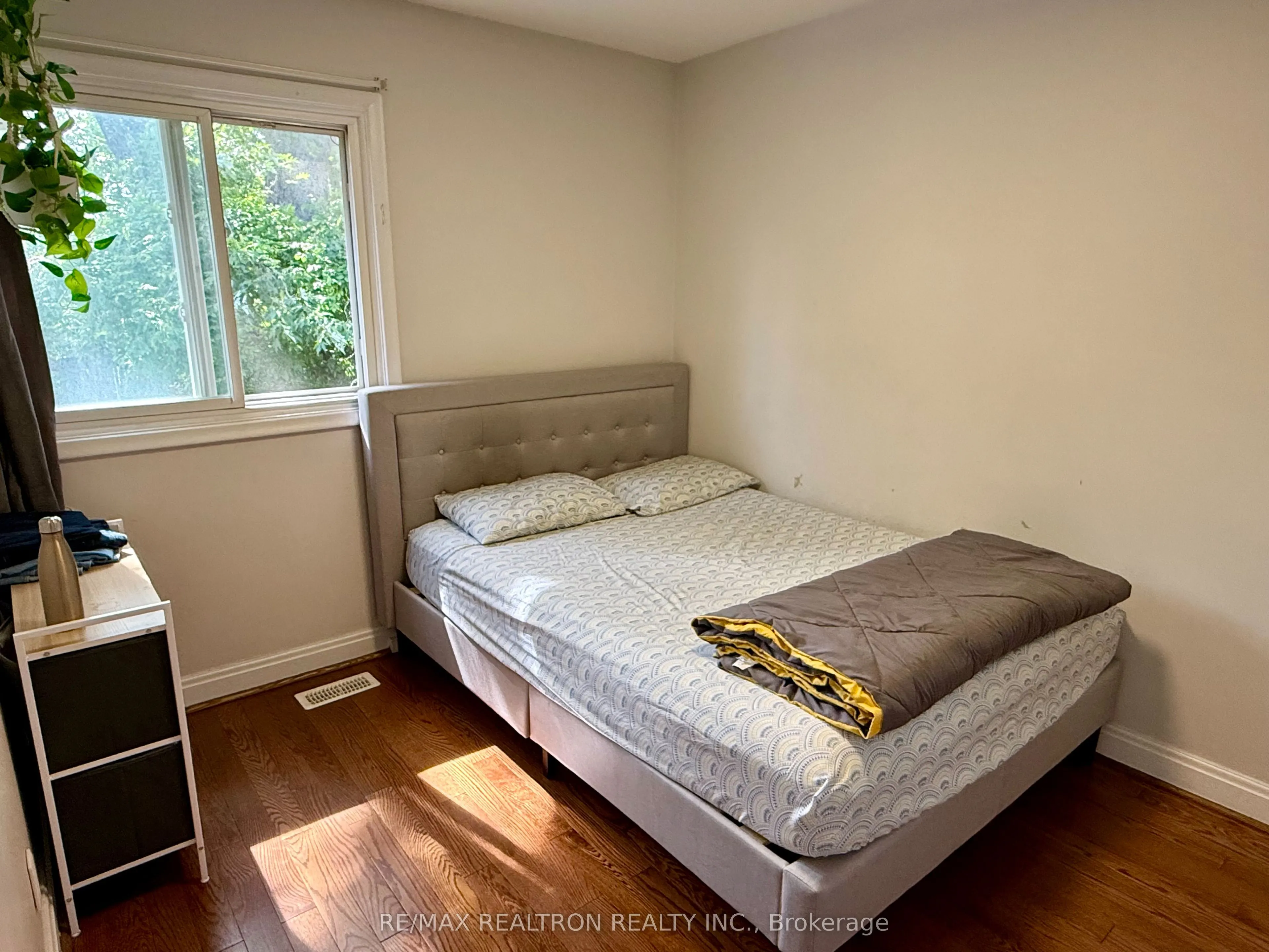 6 Mid Pines Road #Upper