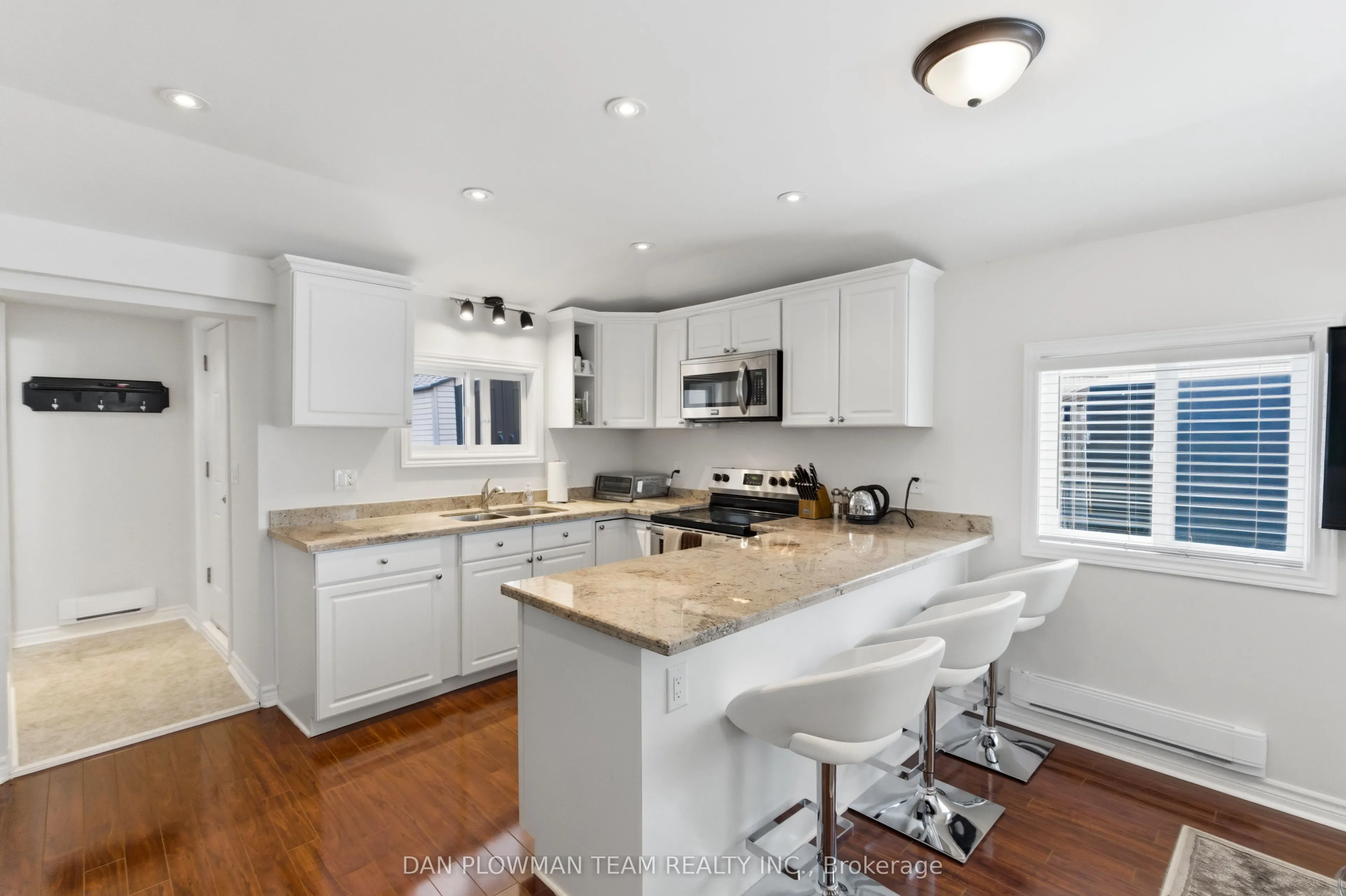 513 View Lake Road