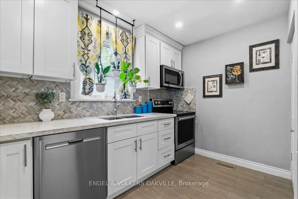 22 Falaise Road