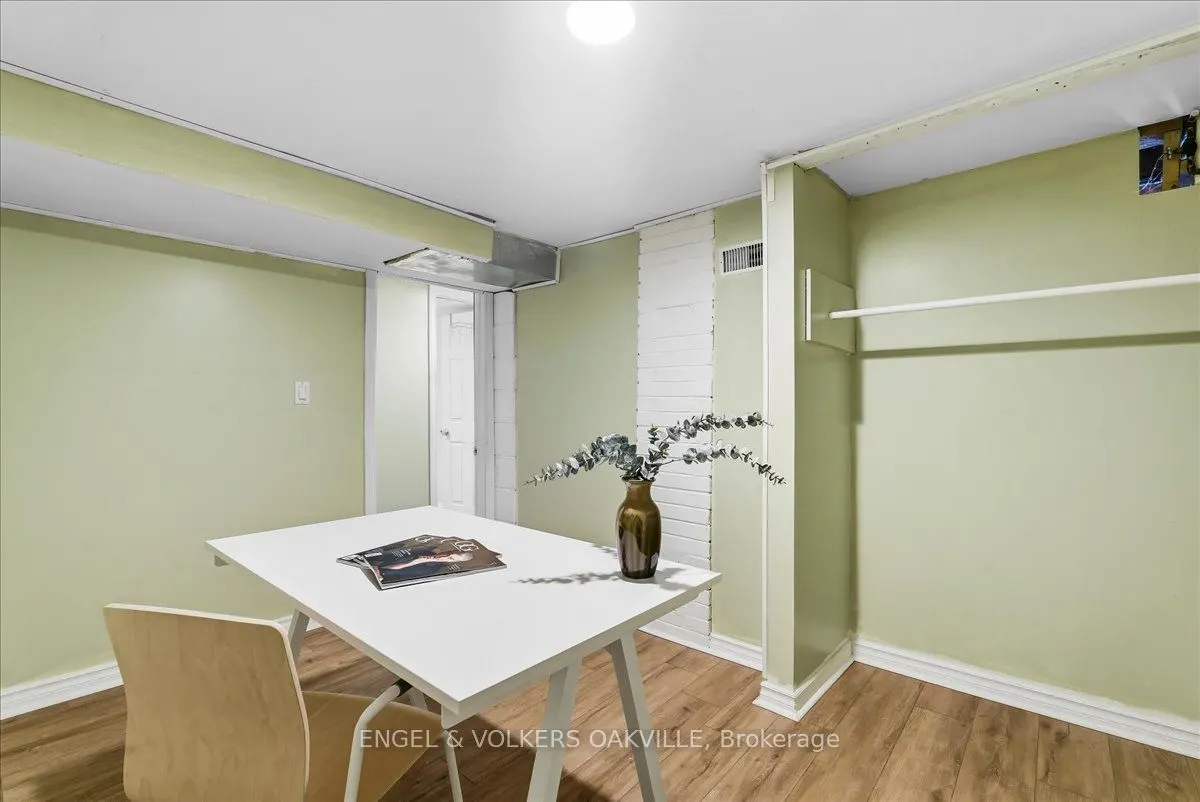 22 Falaise Road