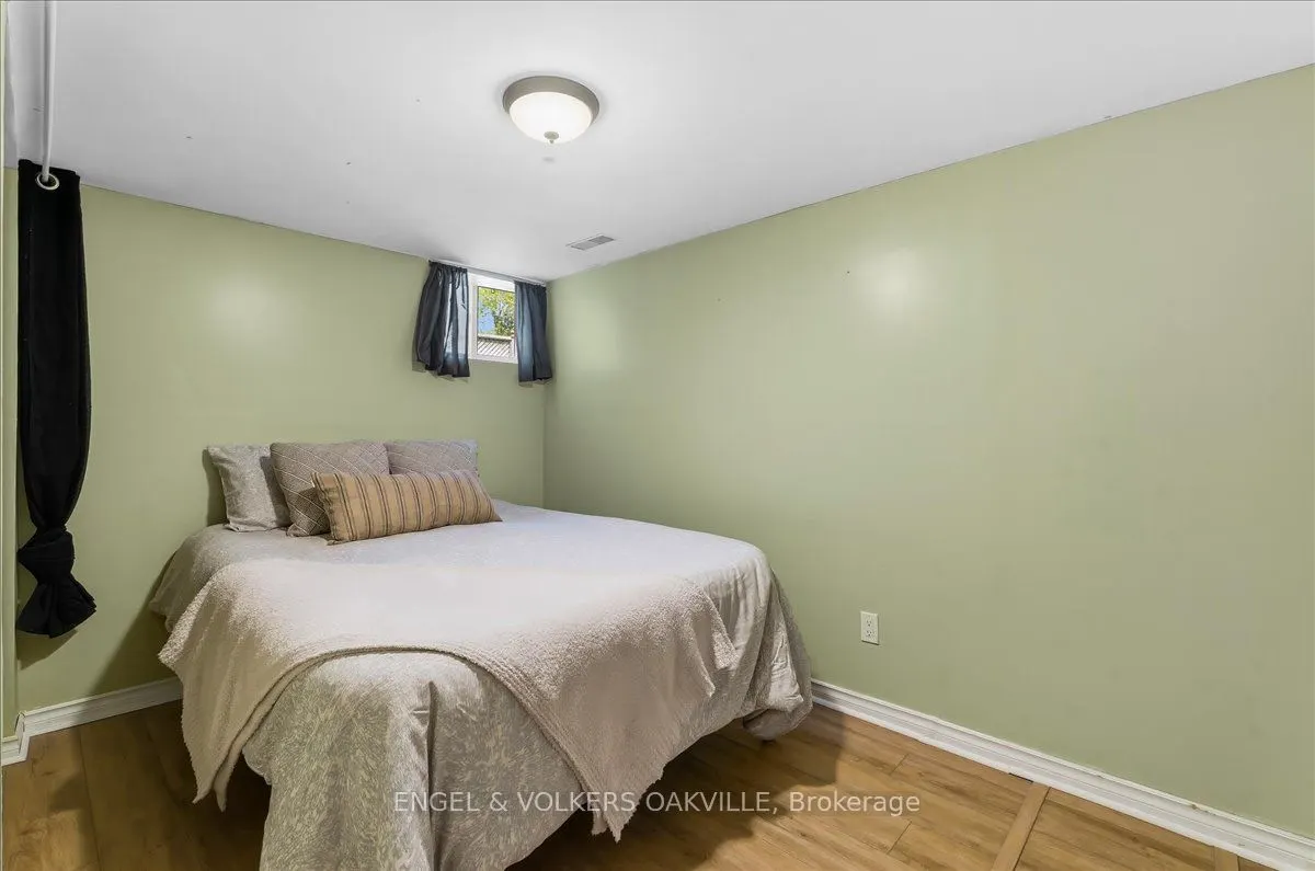 22 Falaise Road