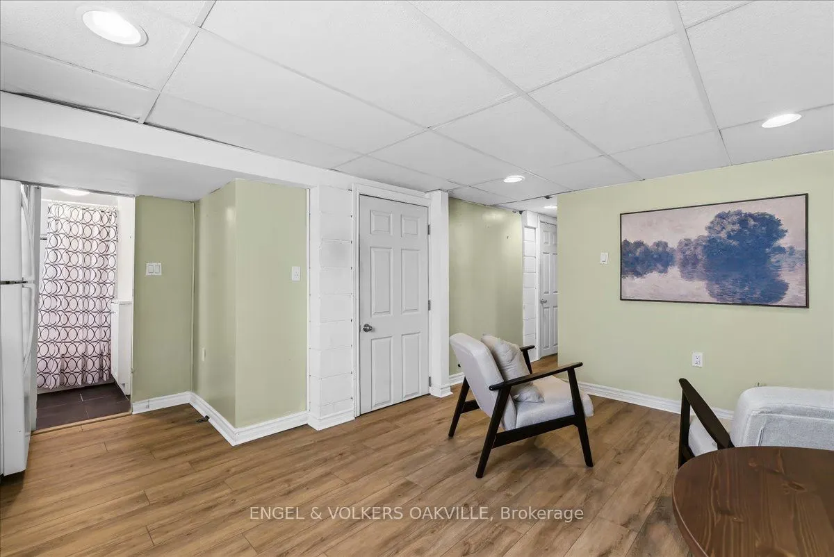 22 Falaise Road