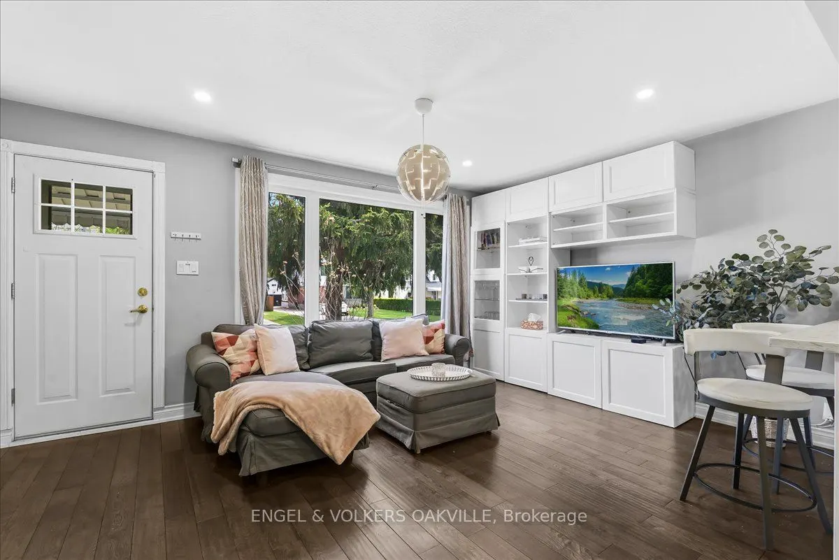 22 Falaise Road
