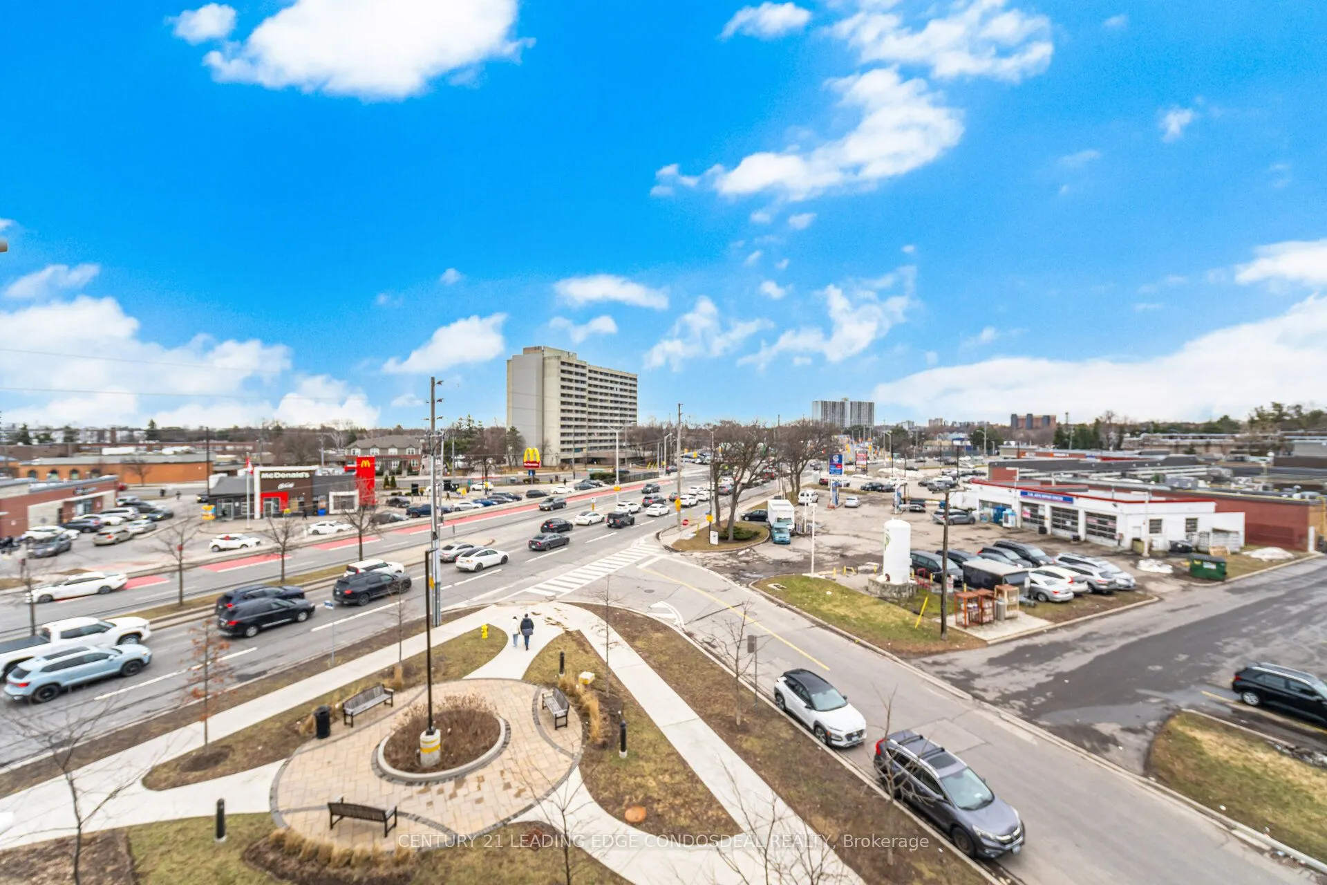 1 Falaise Road #424