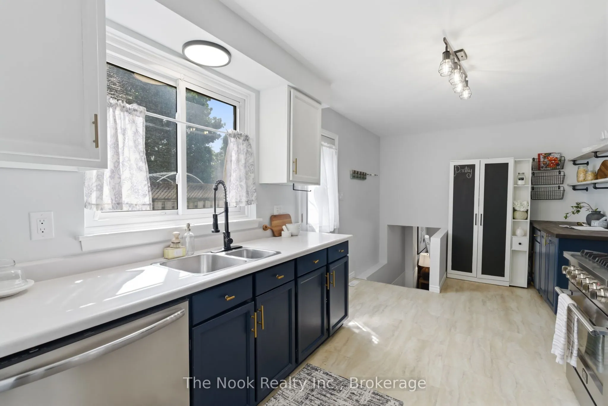 30 Deerpark Crescent