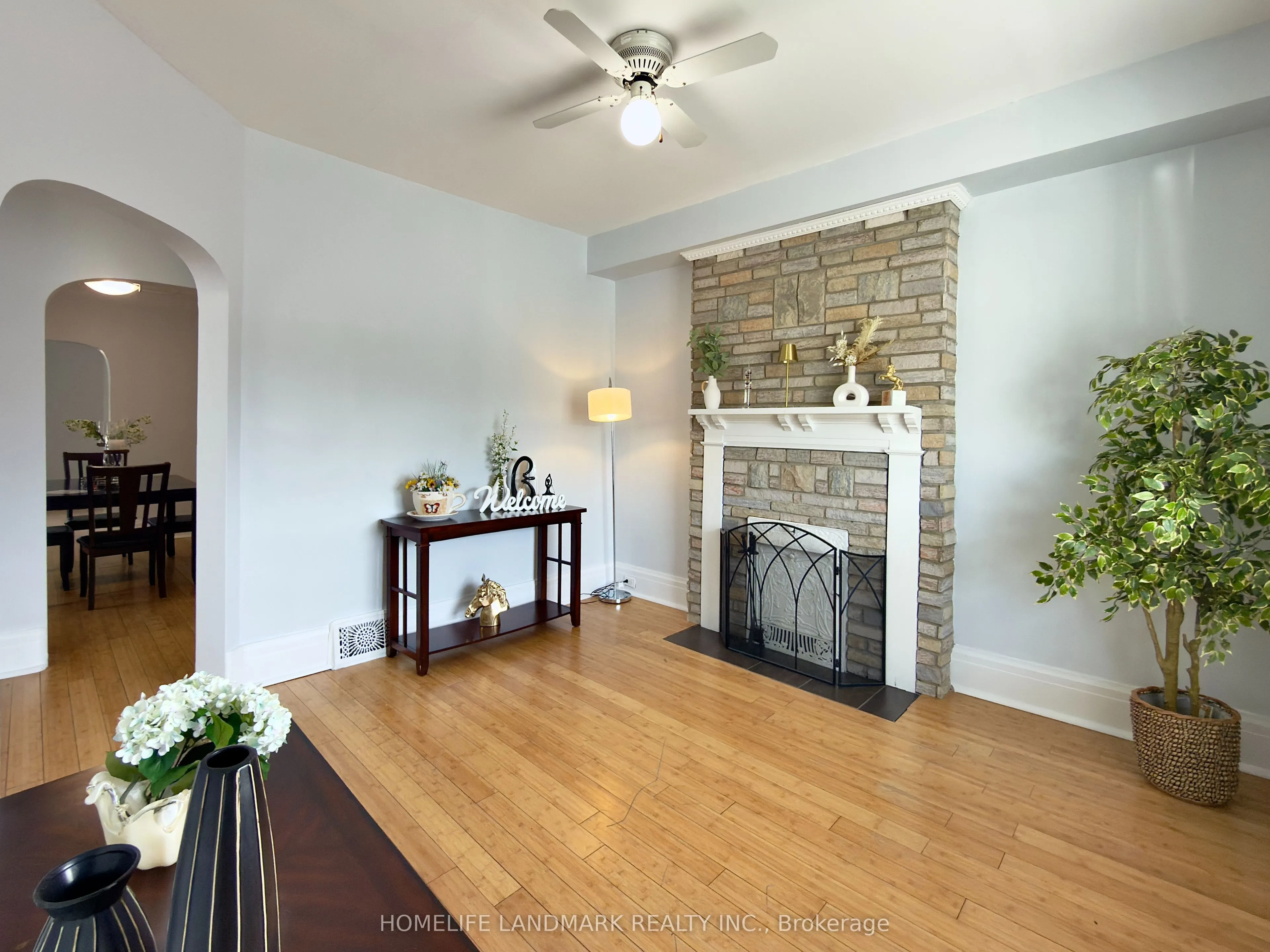 67 Banting Avenue