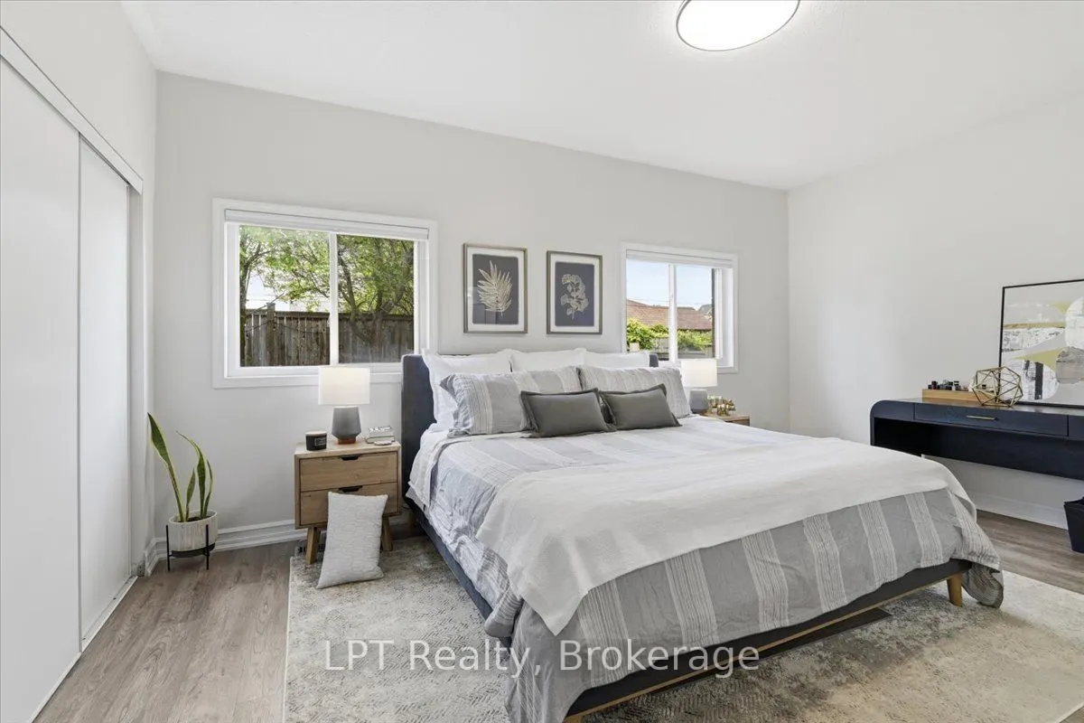 71 Laprade Square