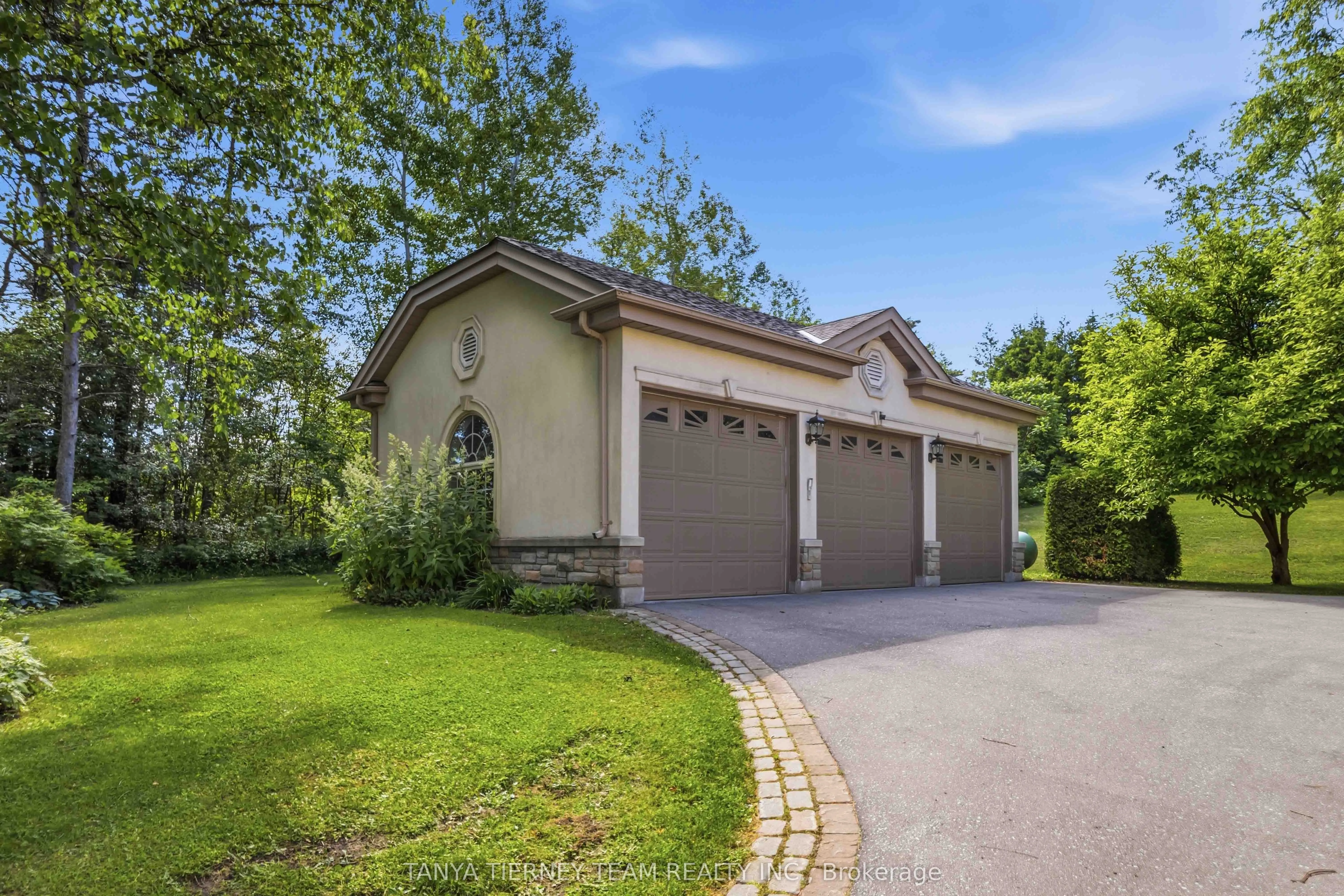 75 Woodbridge Circle