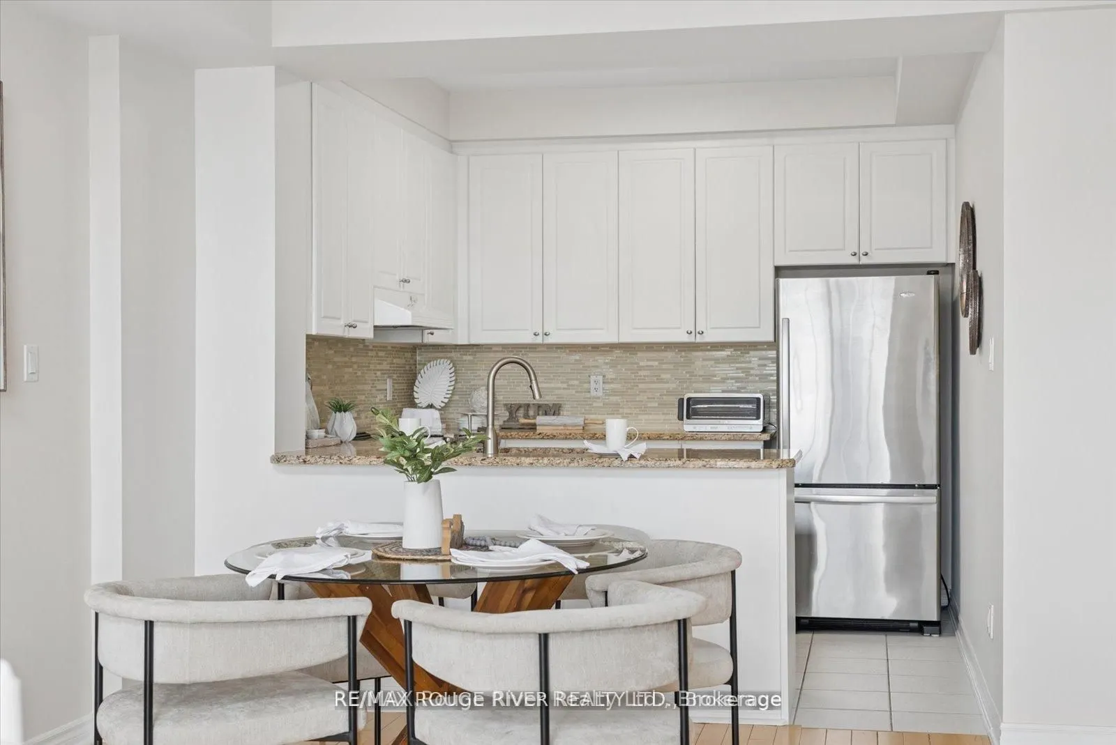395 Lakebreeze Drive #306