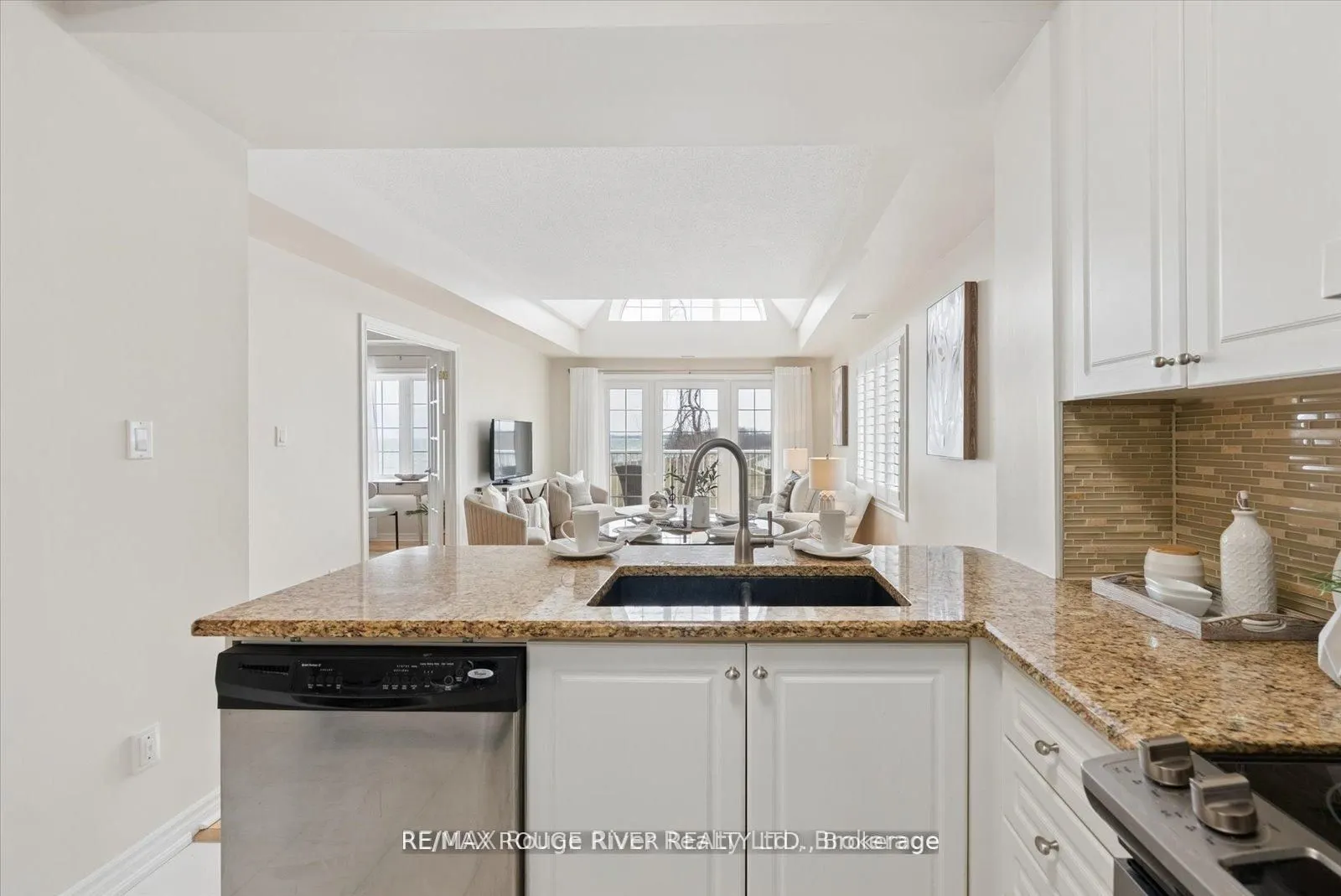 395 Lakebreeze Drive #306