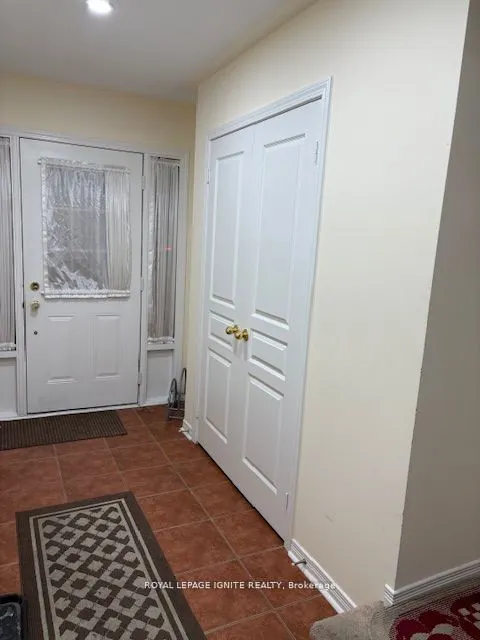 11 Curran Hall Crescent