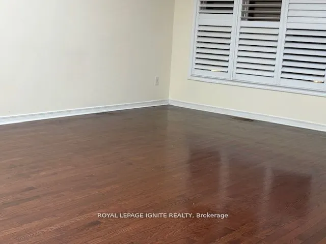 11 Curran Hall Crescent