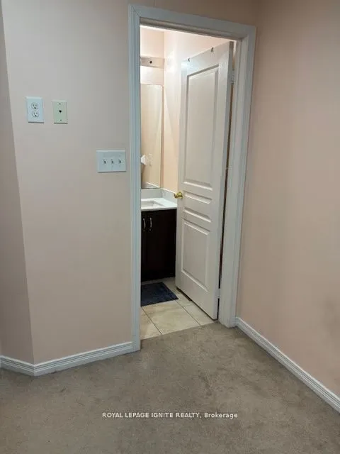 11 Curran Hall Crescent