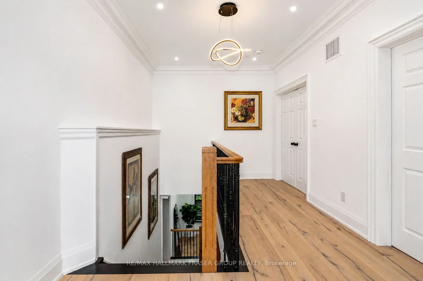 134 Front Street E