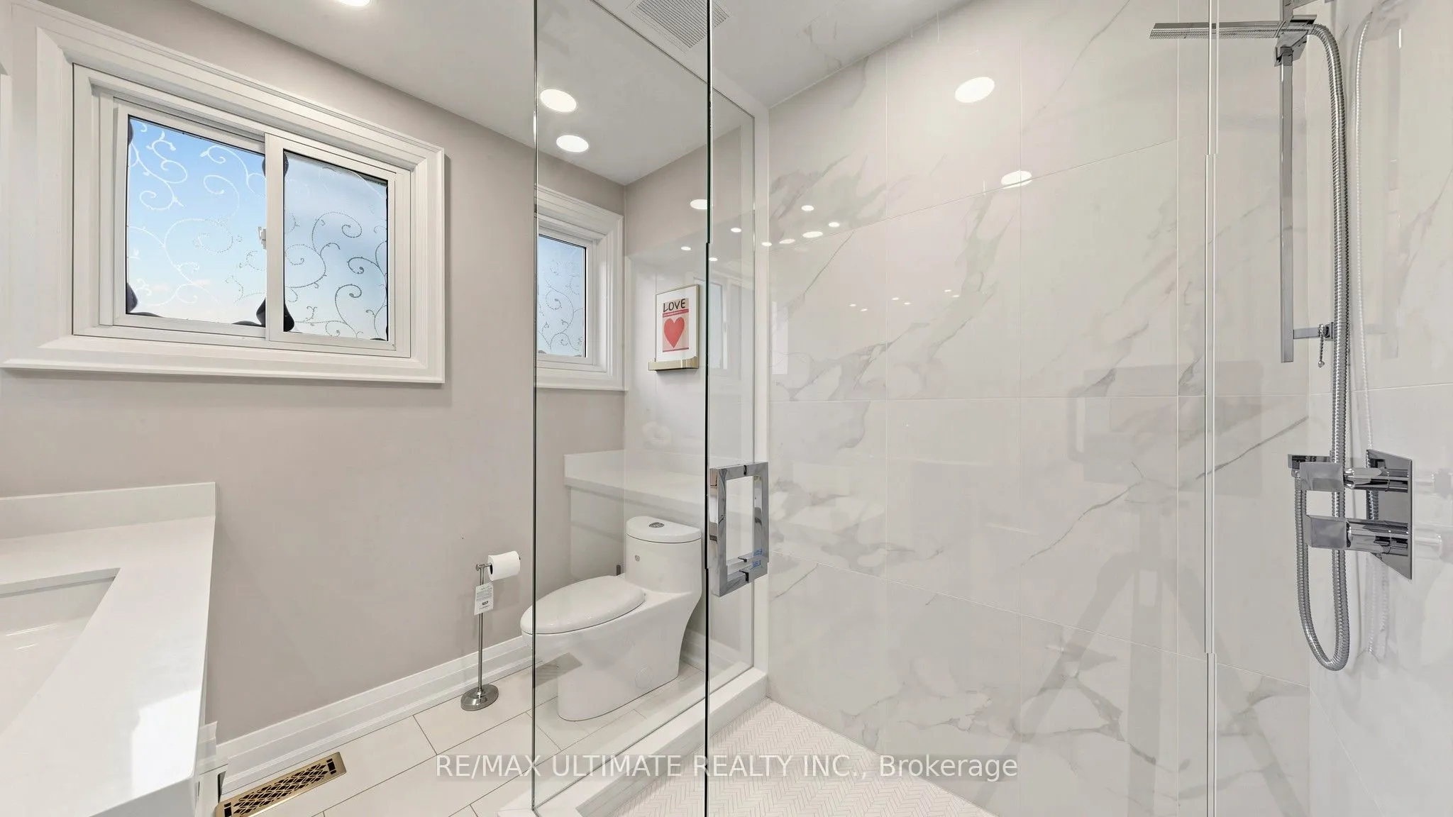 112 Coronation Drive