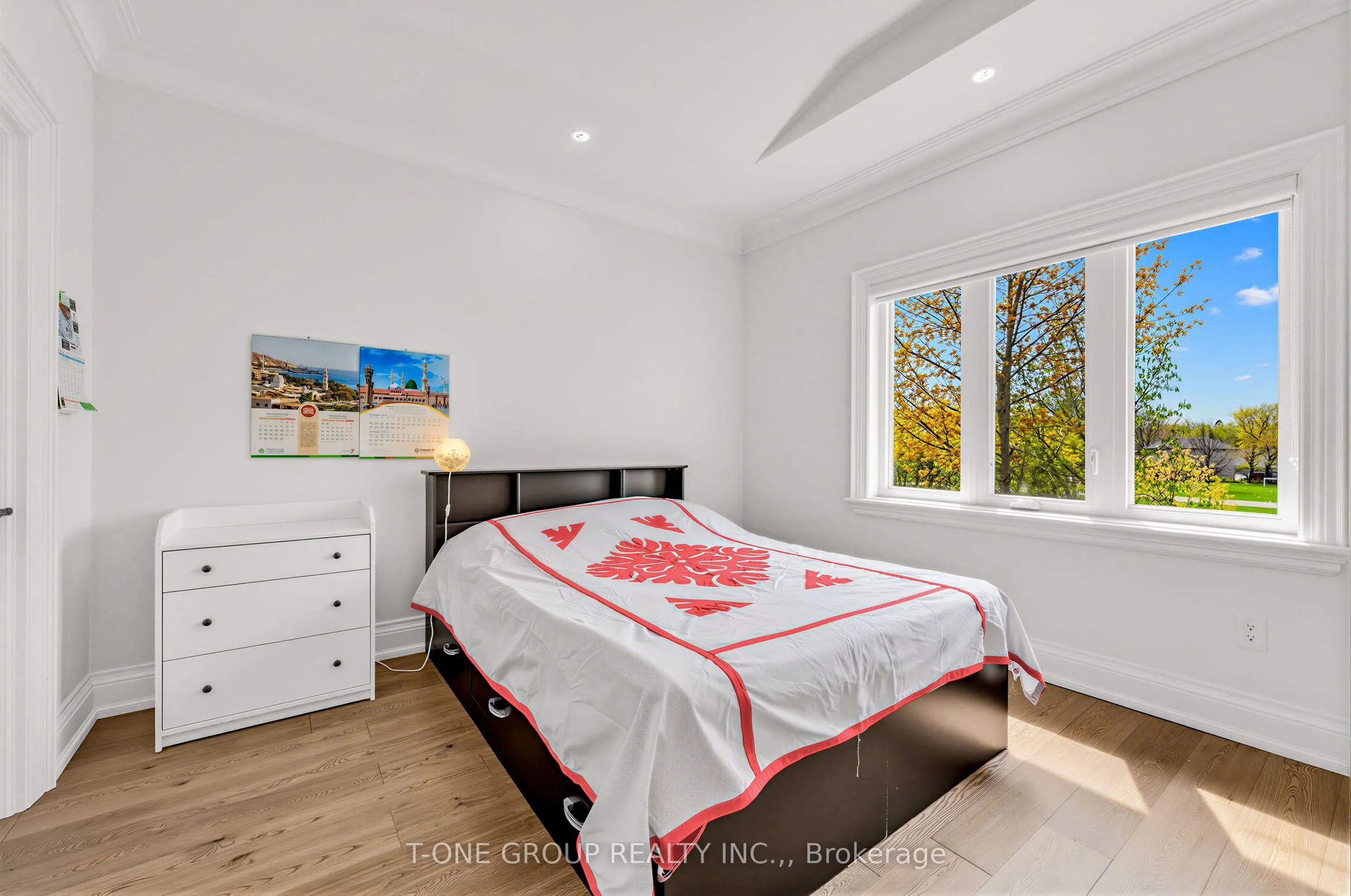 70 Scarborough Heights Boulevard