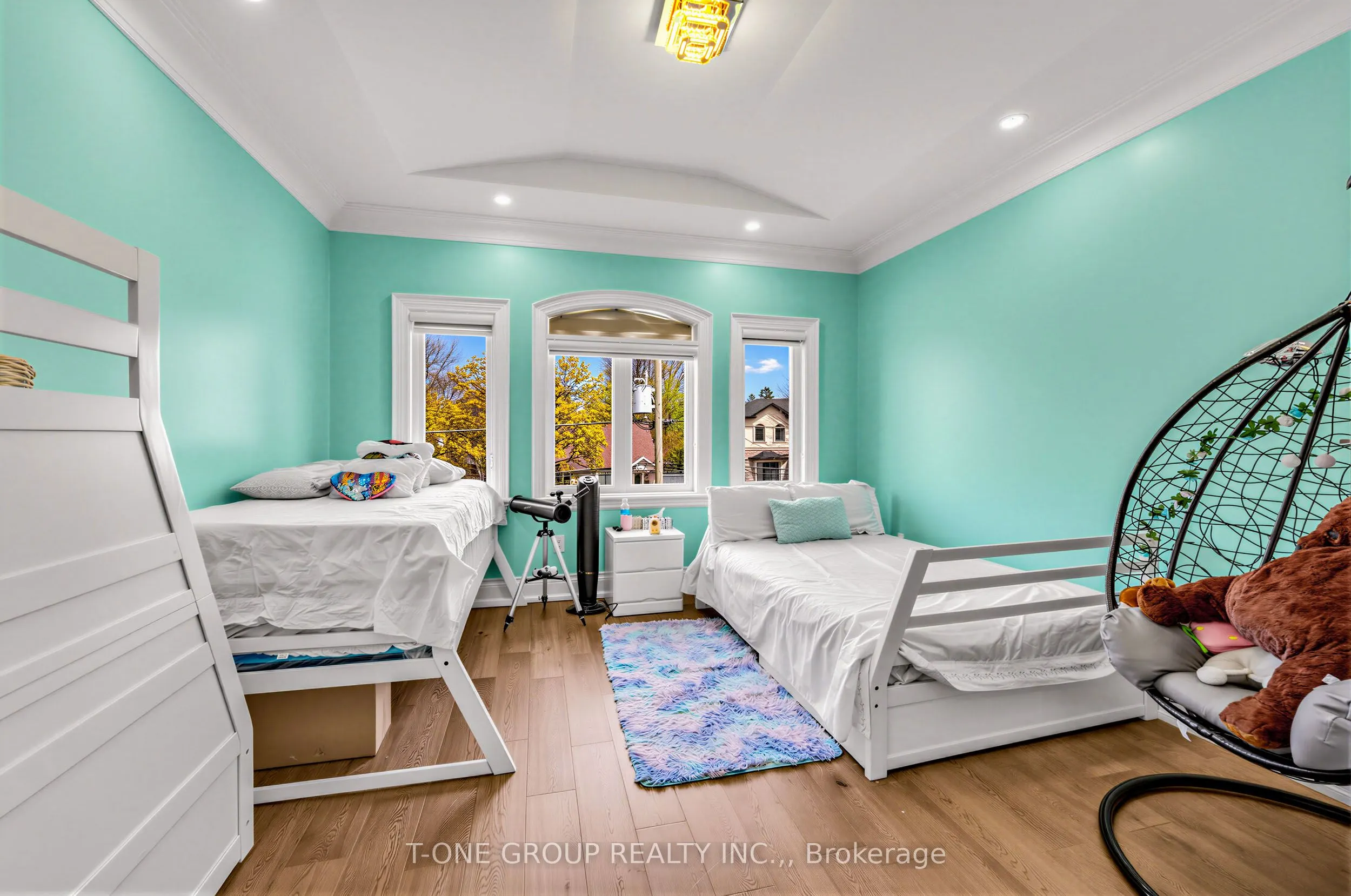 70 Scarborough Heights Boulevard