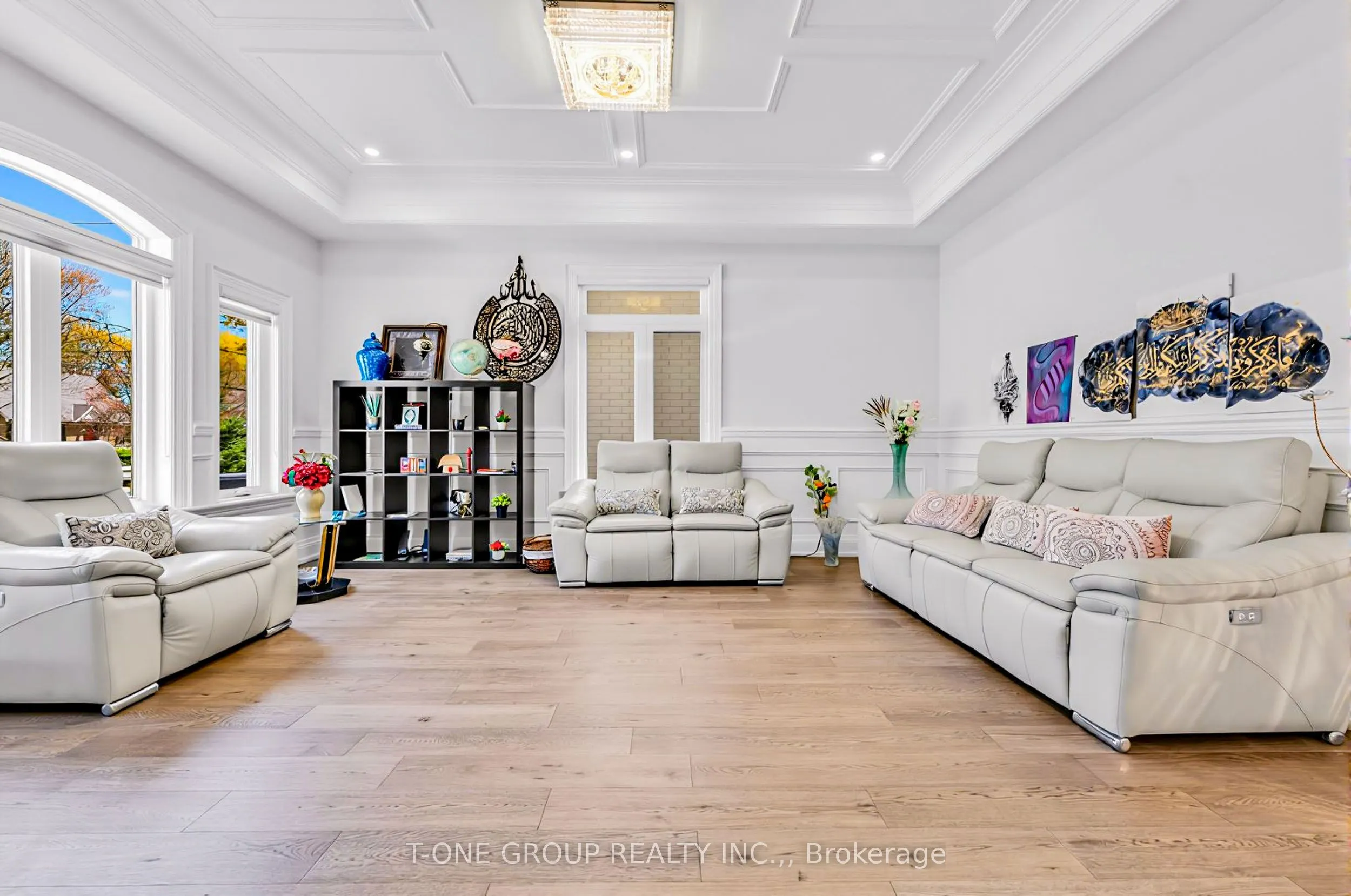 70 Scarborough Heights Boulevard