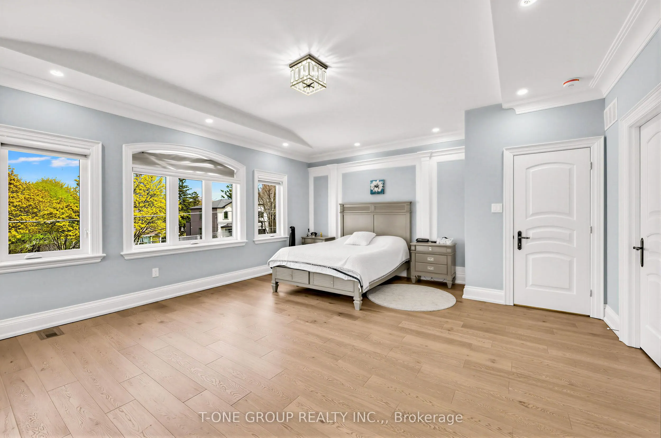 70 Scarborough Heights Boulevard