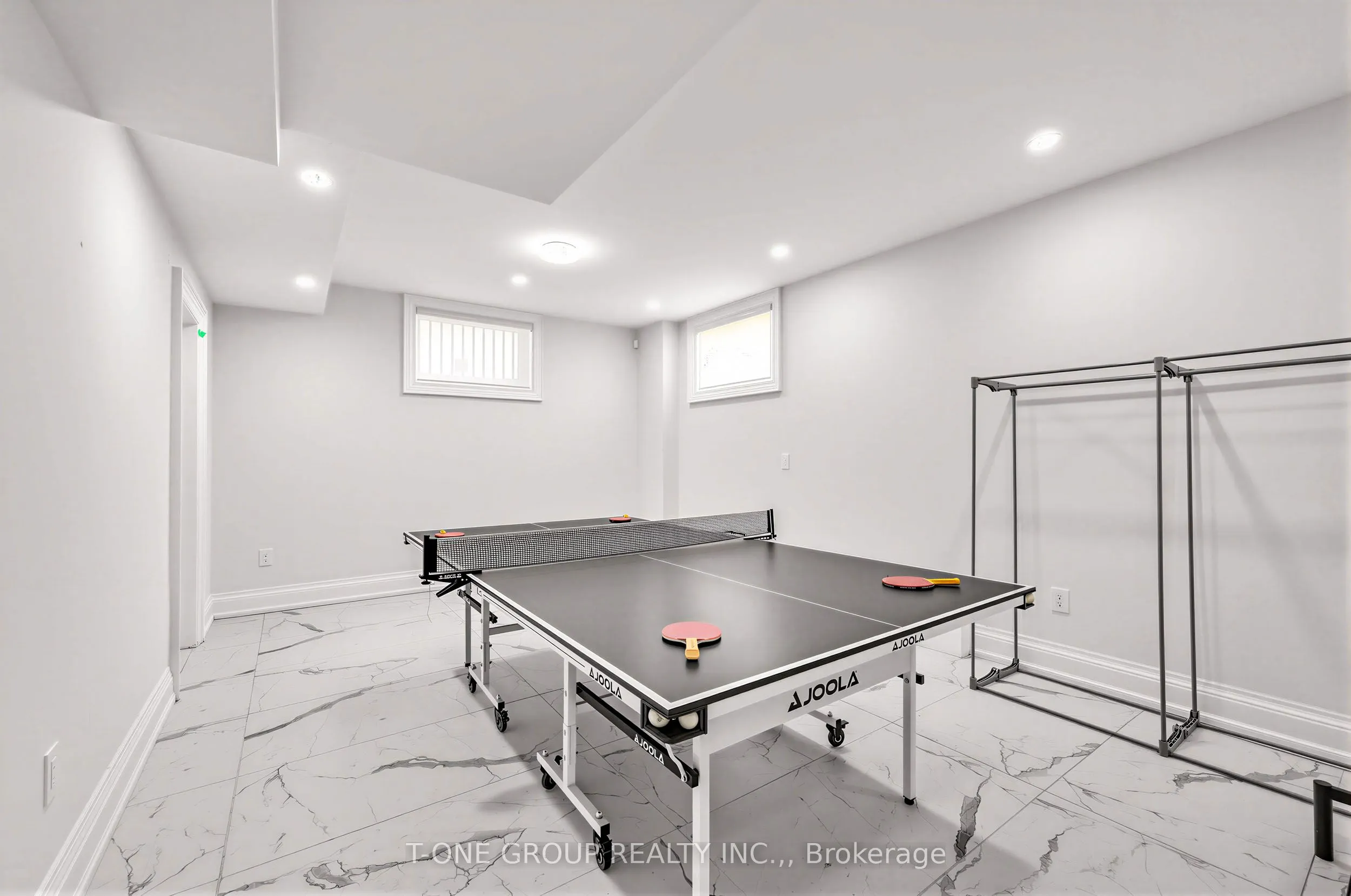 70 Scarborough Heights Boulevard