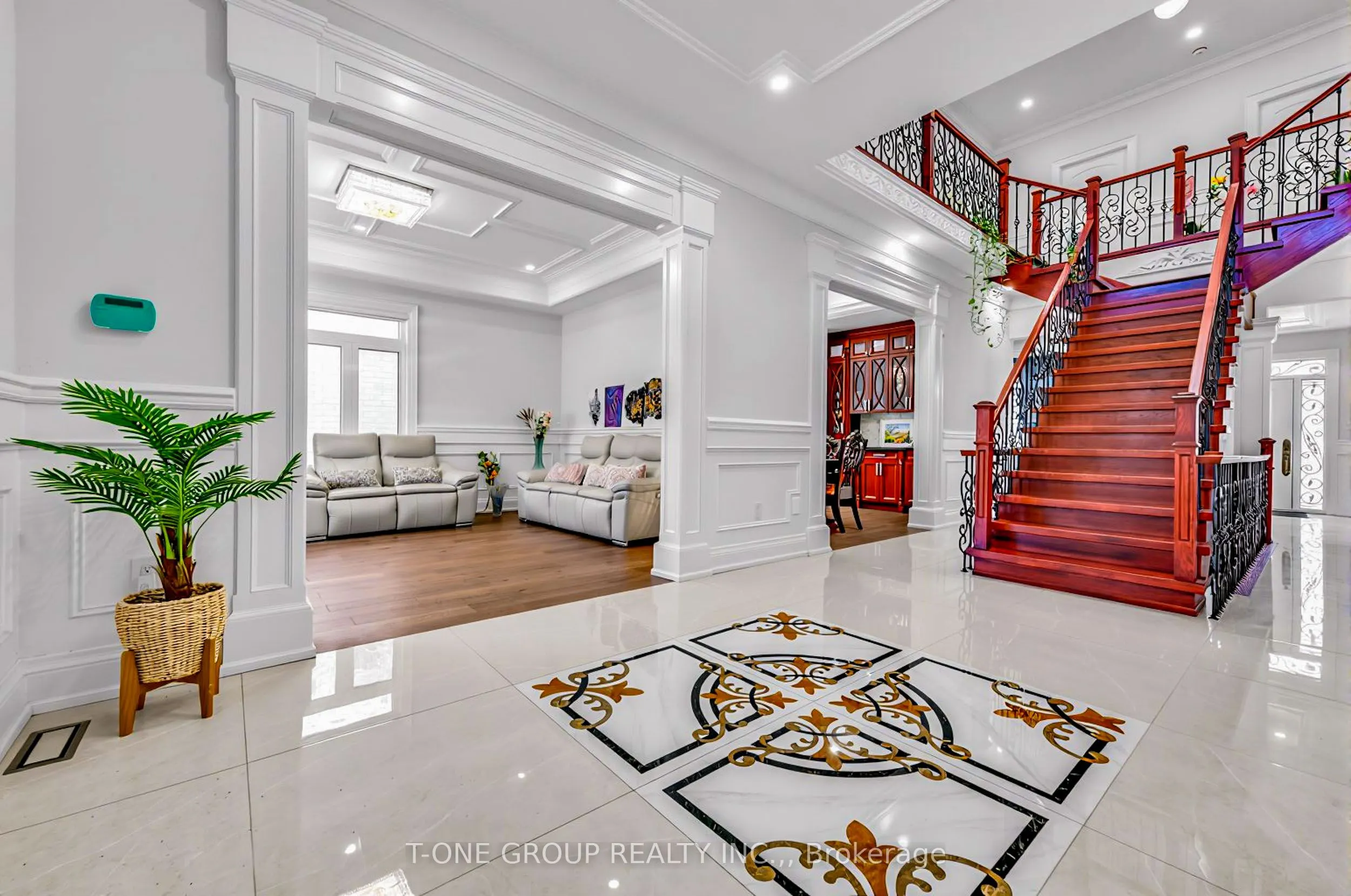 70 Scarborough Heights Boulevard