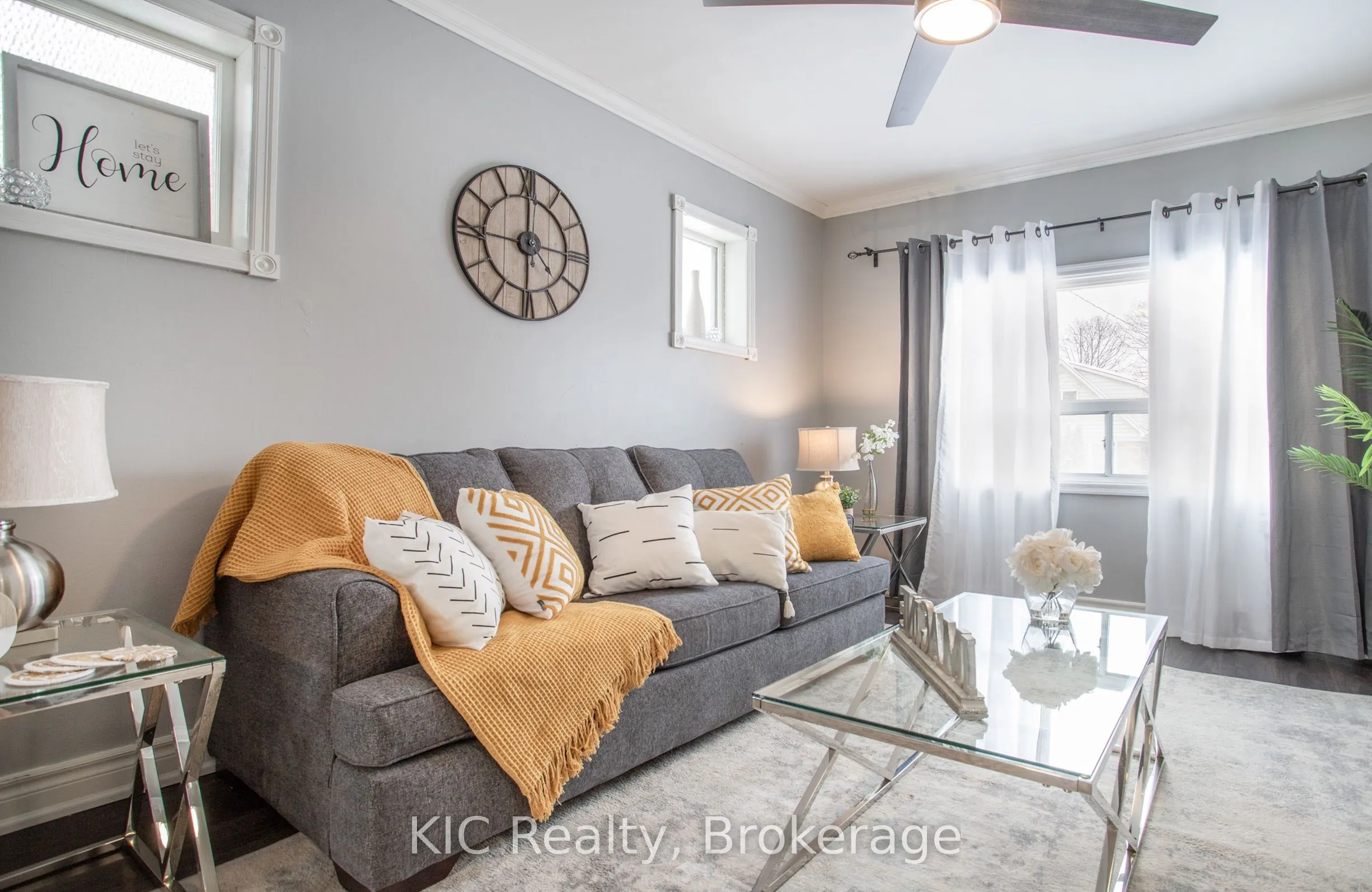 200 Oshawa Boulevard N