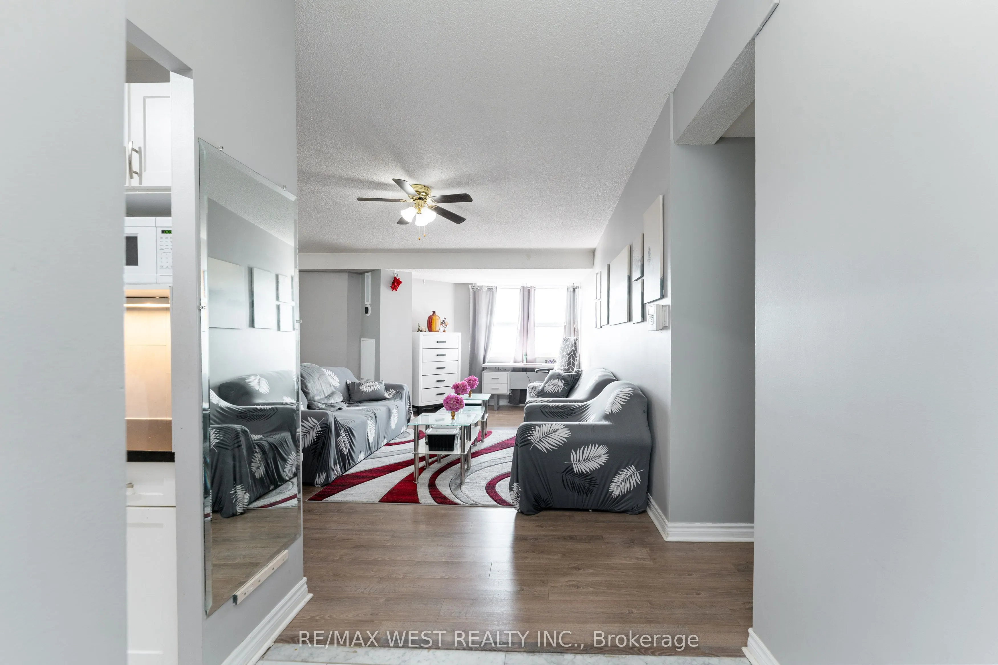 4062 Lawrence Avenue E #612