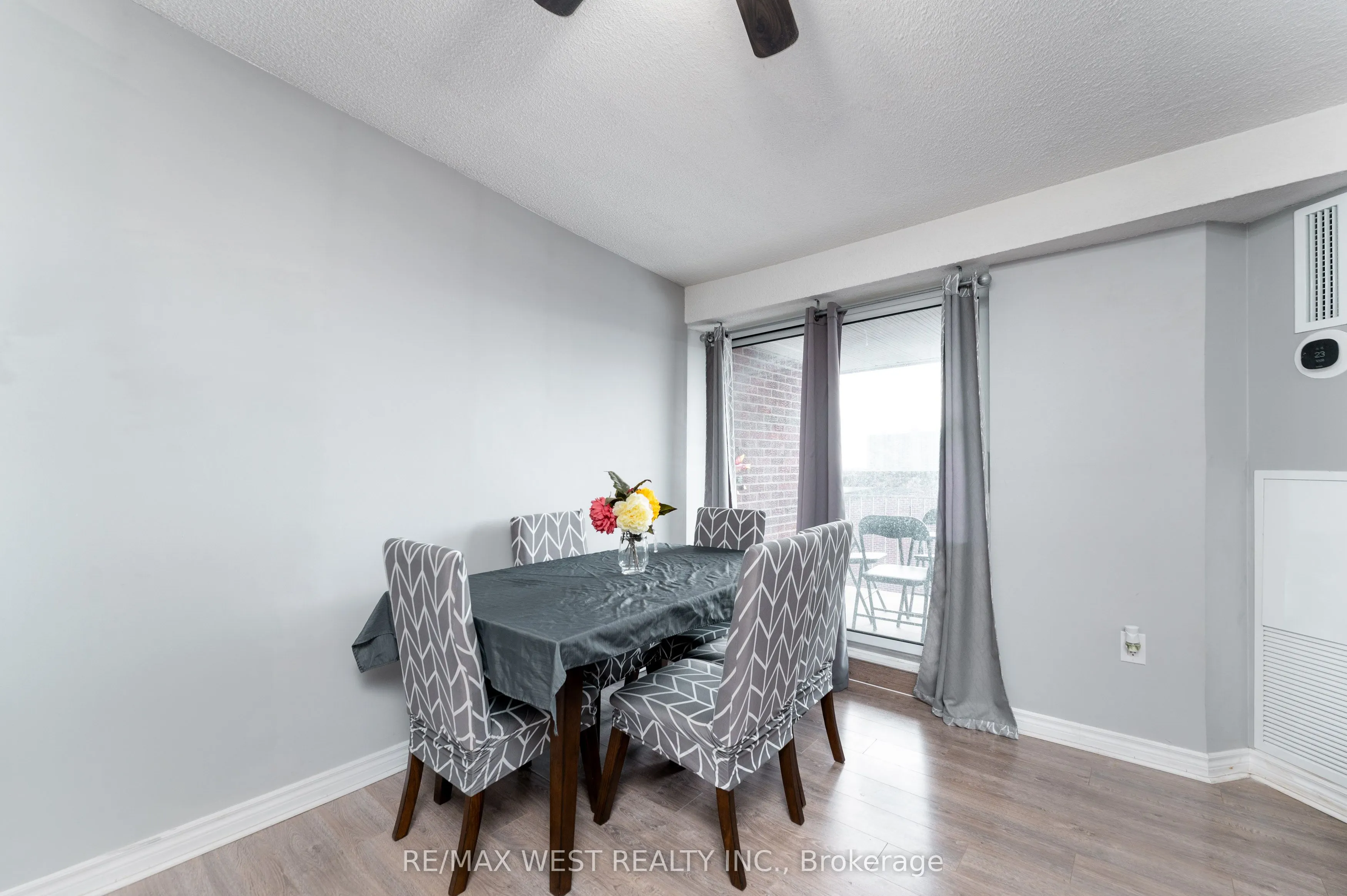 4062 Lawrence Avenue E #612
