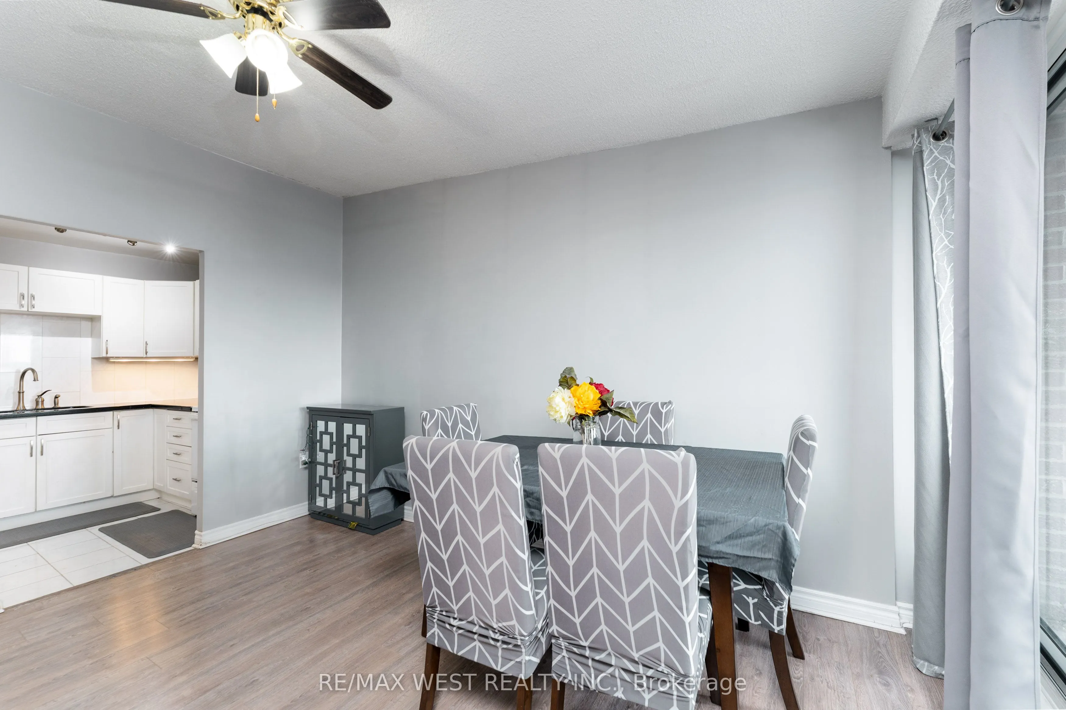 4062 Lawrence Avenue E #612