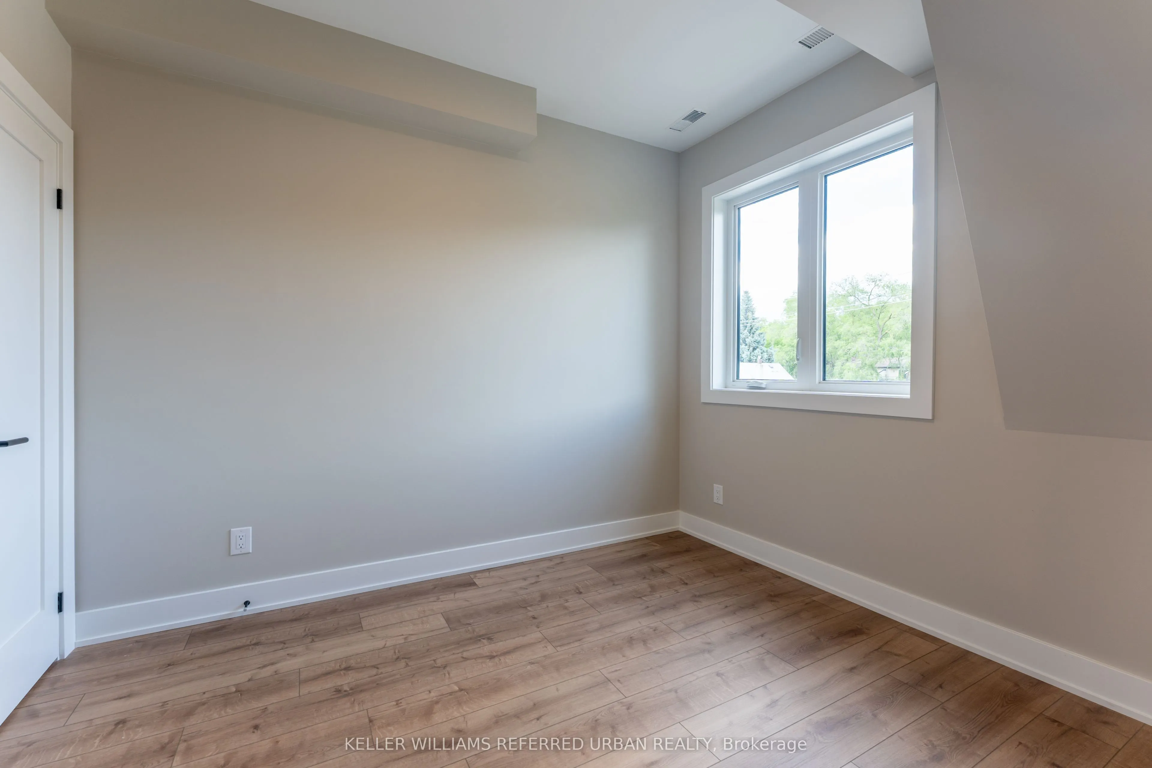 352 Jones Avenue #4