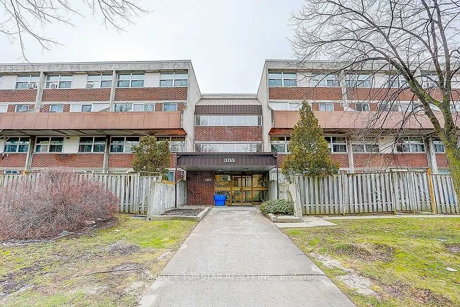 3765 Sheppard Avenue #204