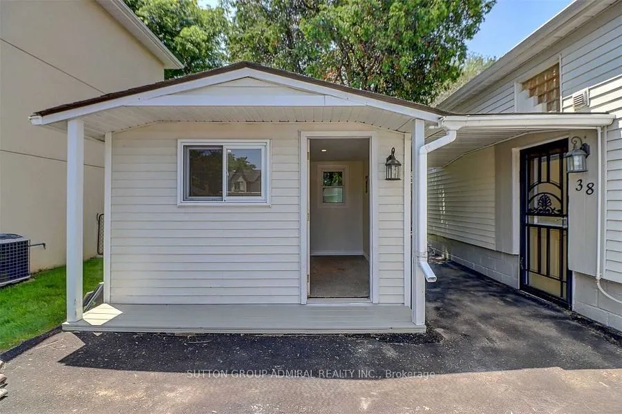 38 Fenwood Heights