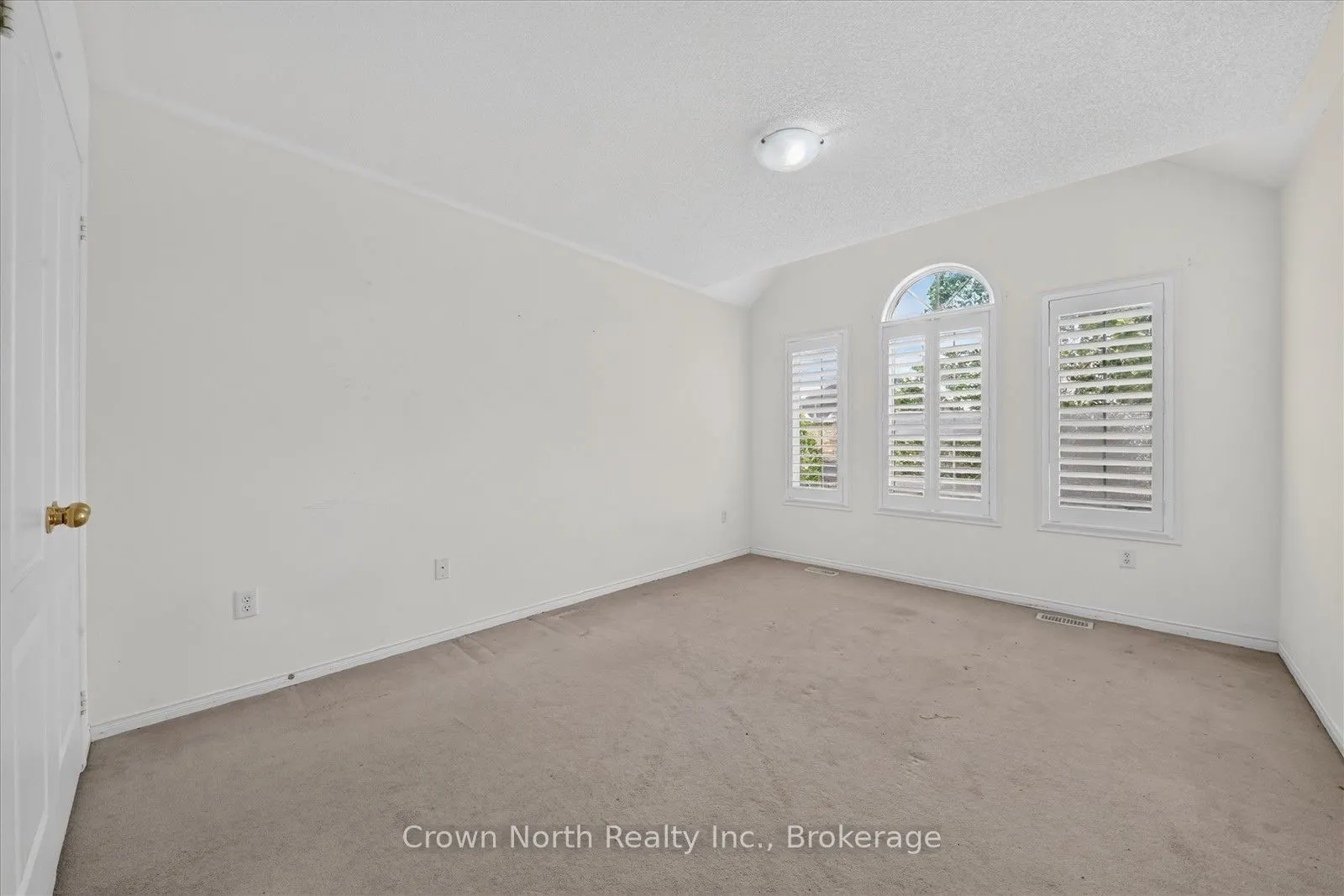 2 Mccarrick Street
