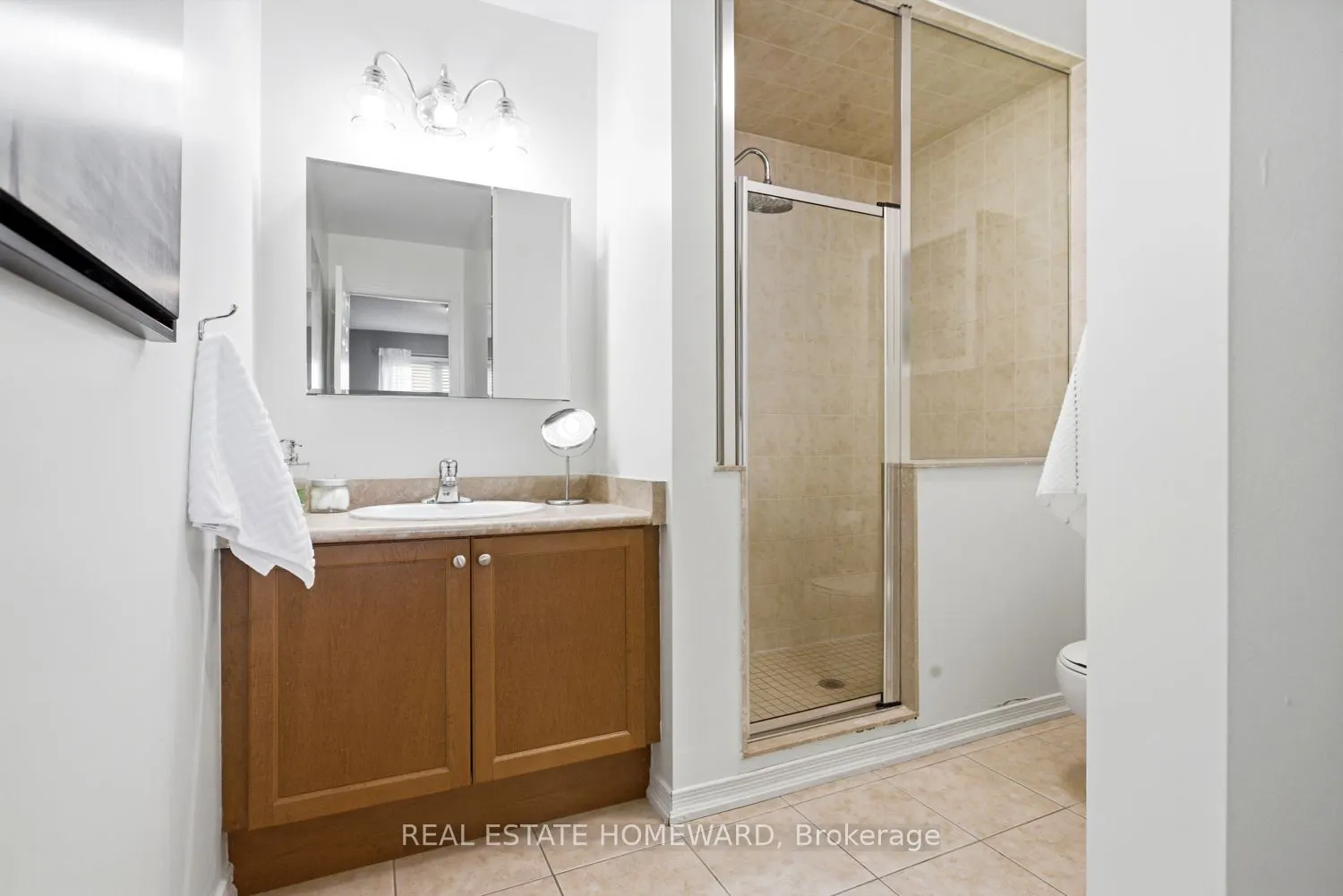 571 Longworth Avenue E #10