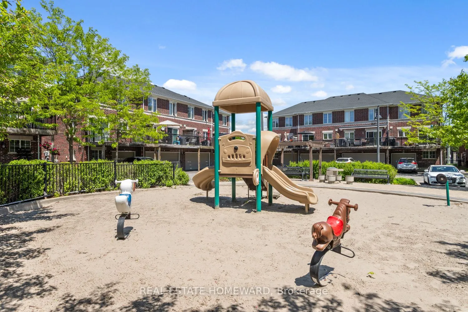 571 Longworth Avenue E #10