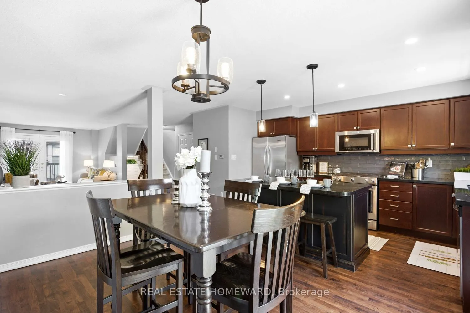 571 Longworth Avenue E #10