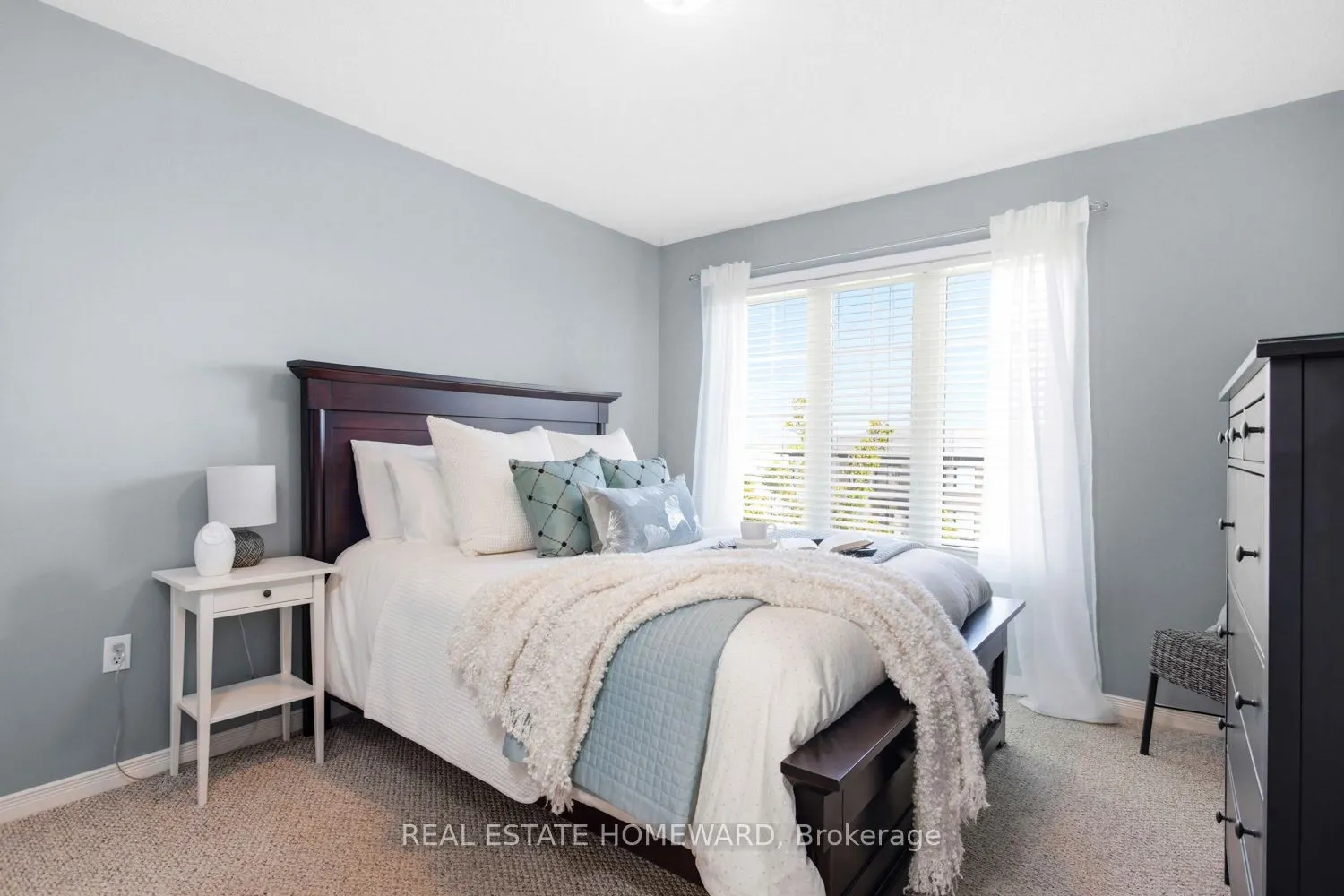 571 Longworth Avenue E #10