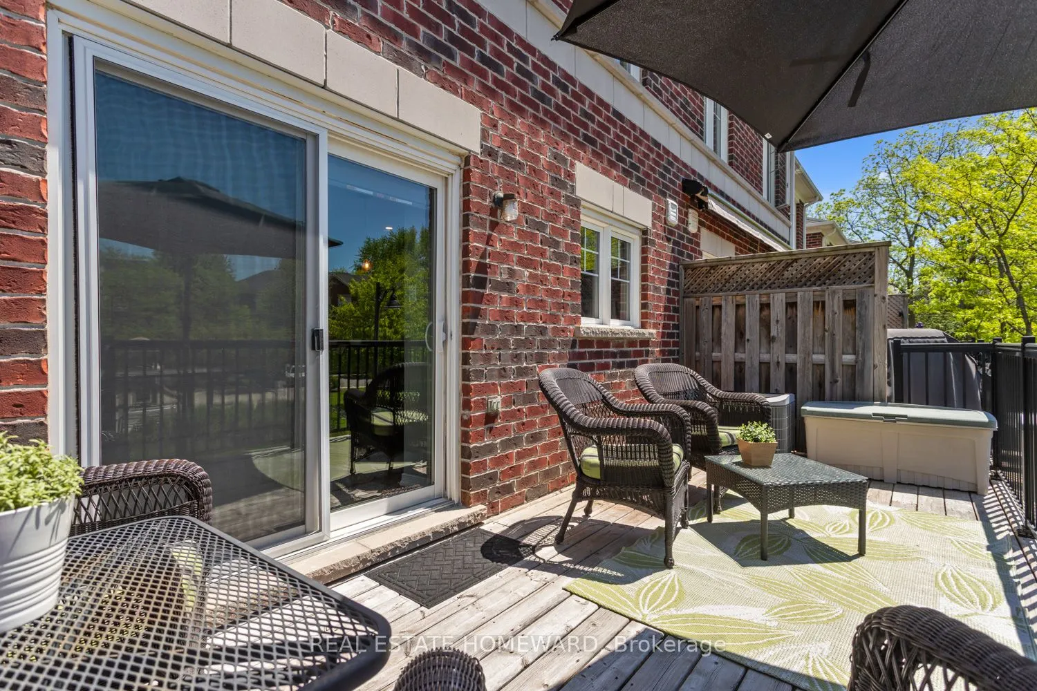 571 Longworth Avenue E #10