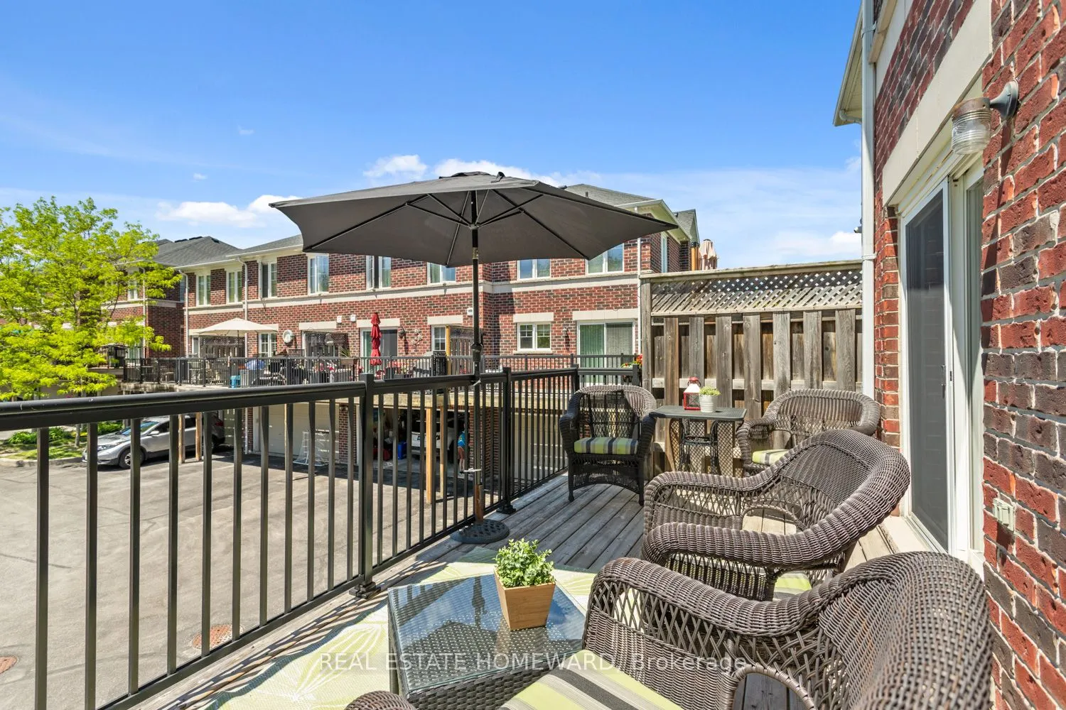 571 Longworth Avenue E #10
