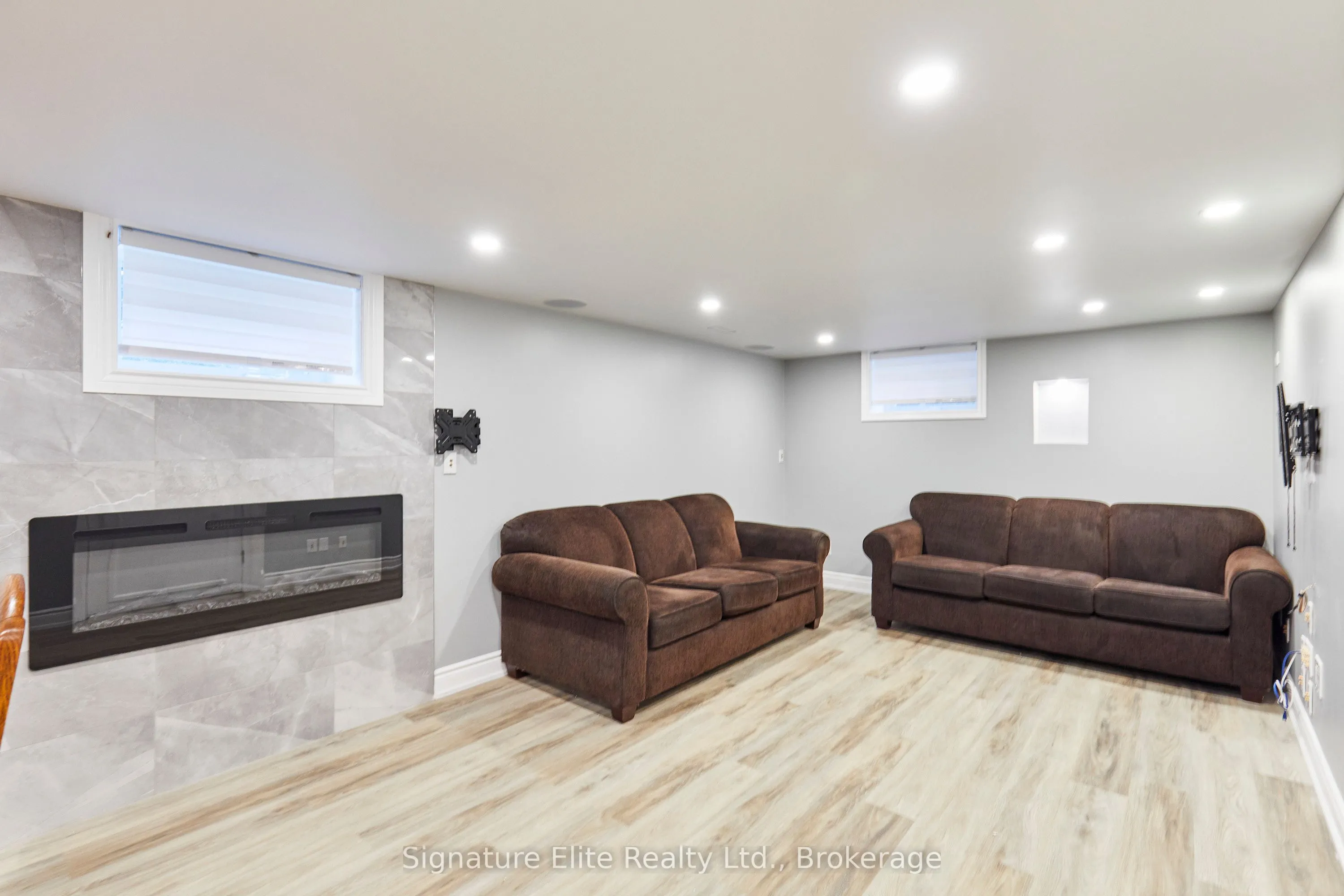 100A Kitchener Road #Lower