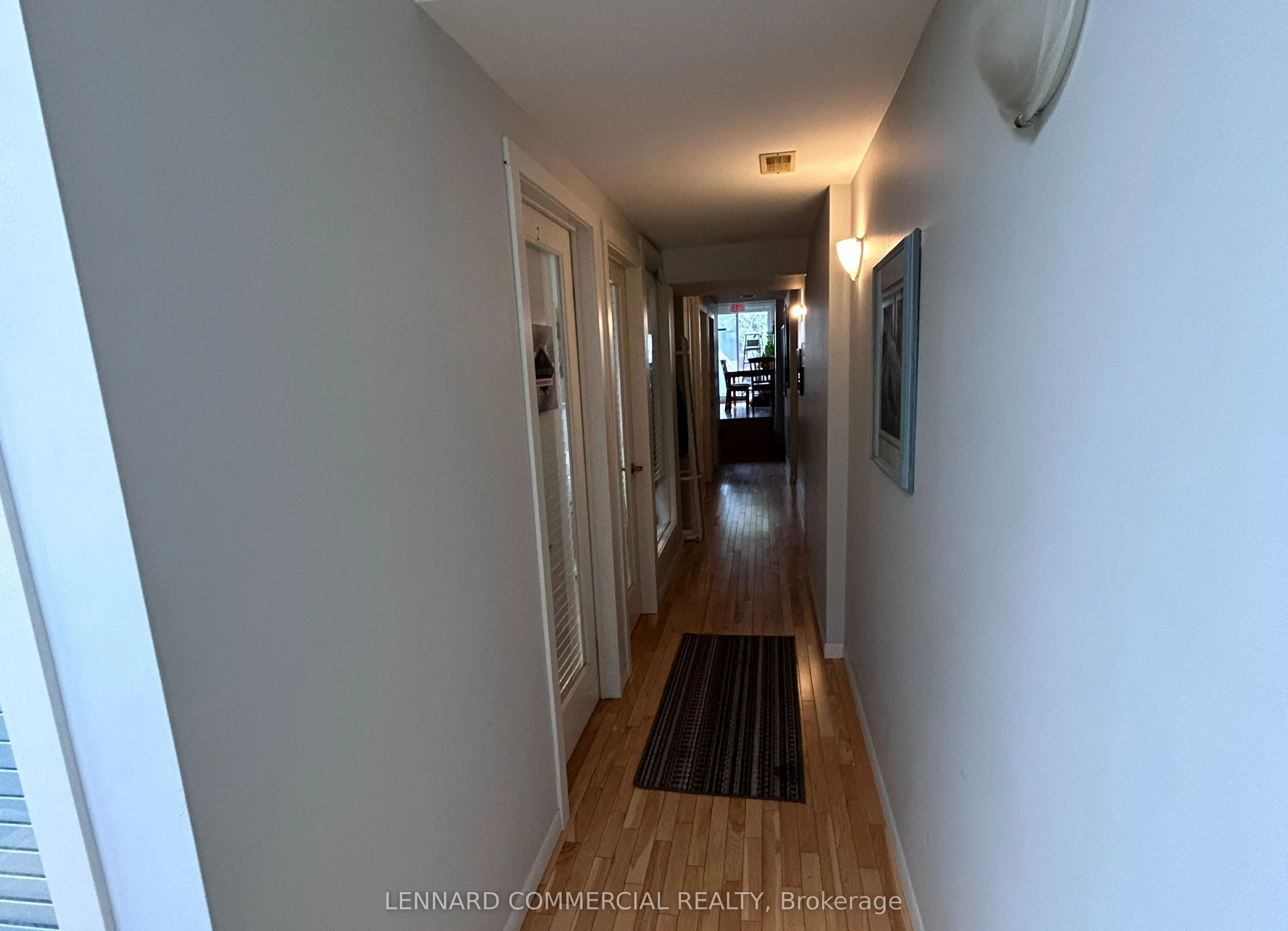 2006 Queen Street E