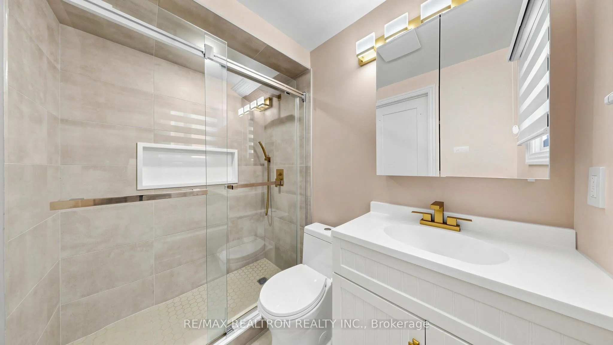 72 Halfmoon Square