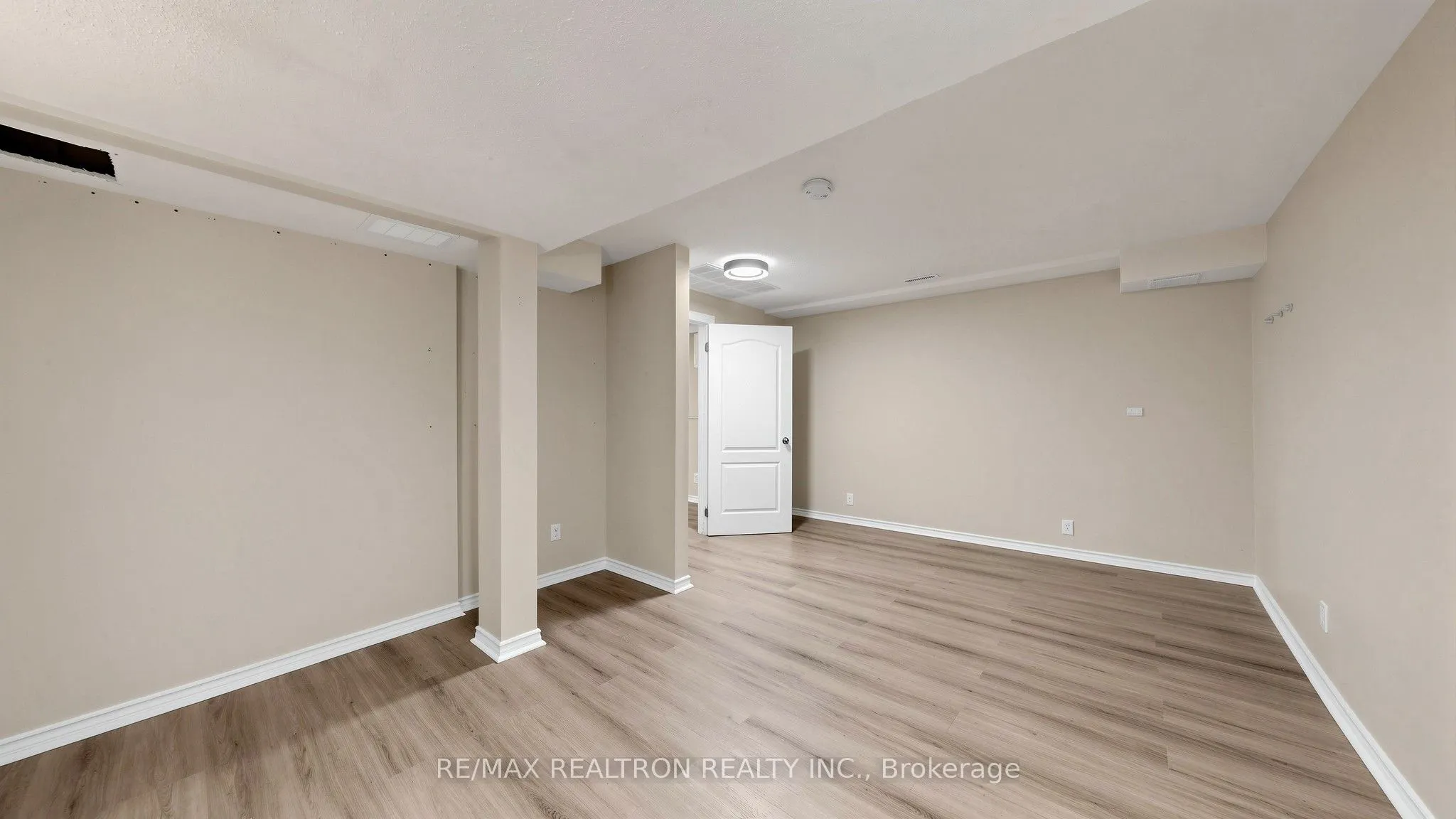 72 Halfmoon Square