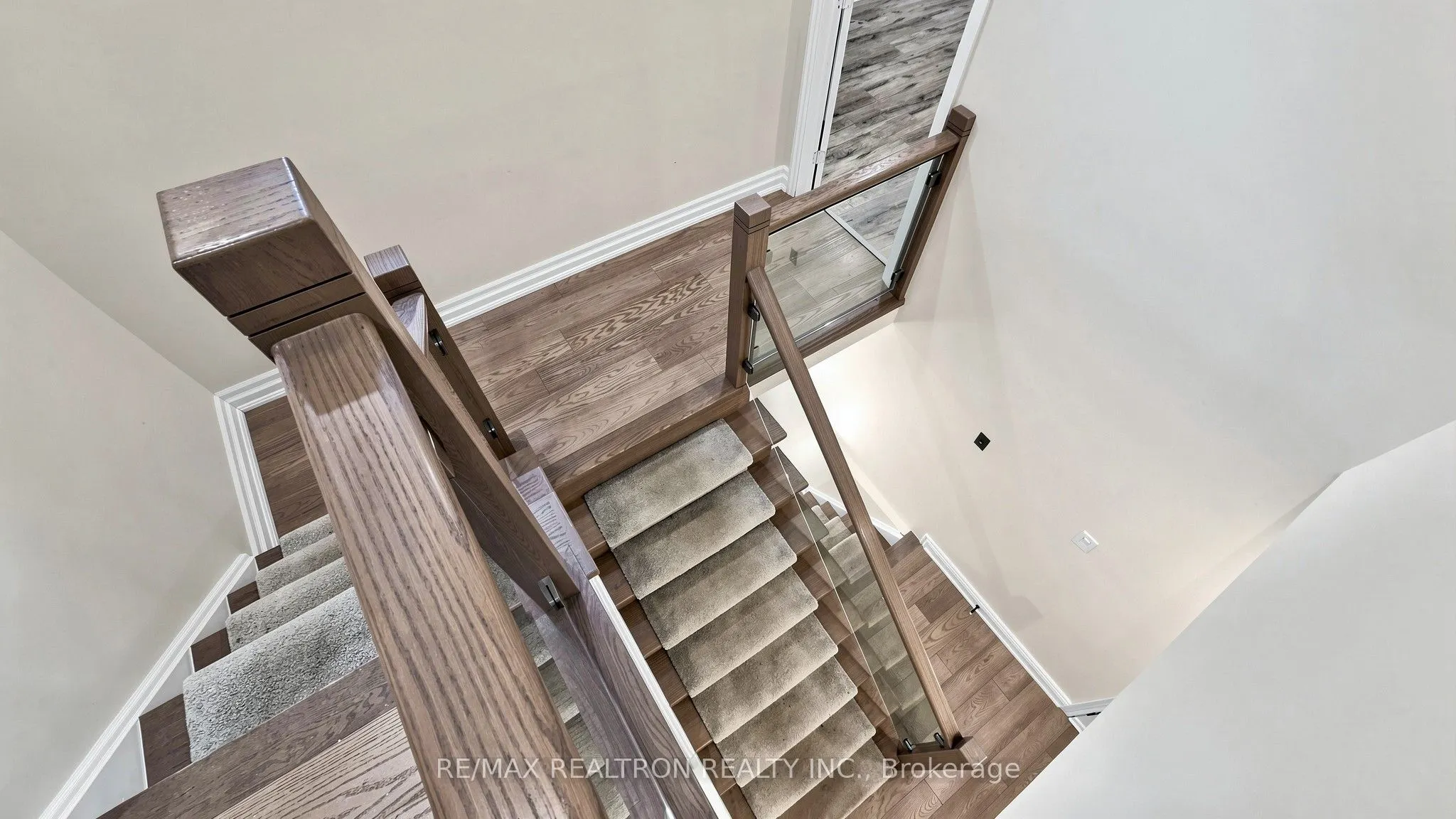 72 Halfmoon Square