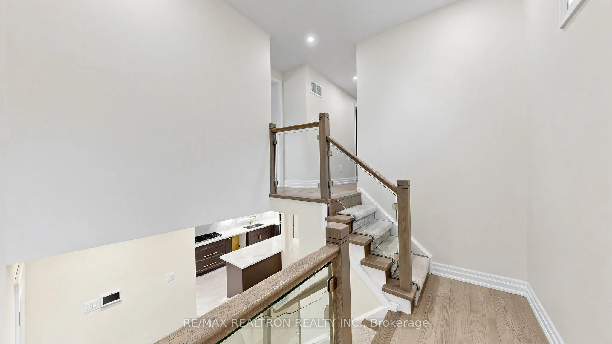 72 Halfmoon Square