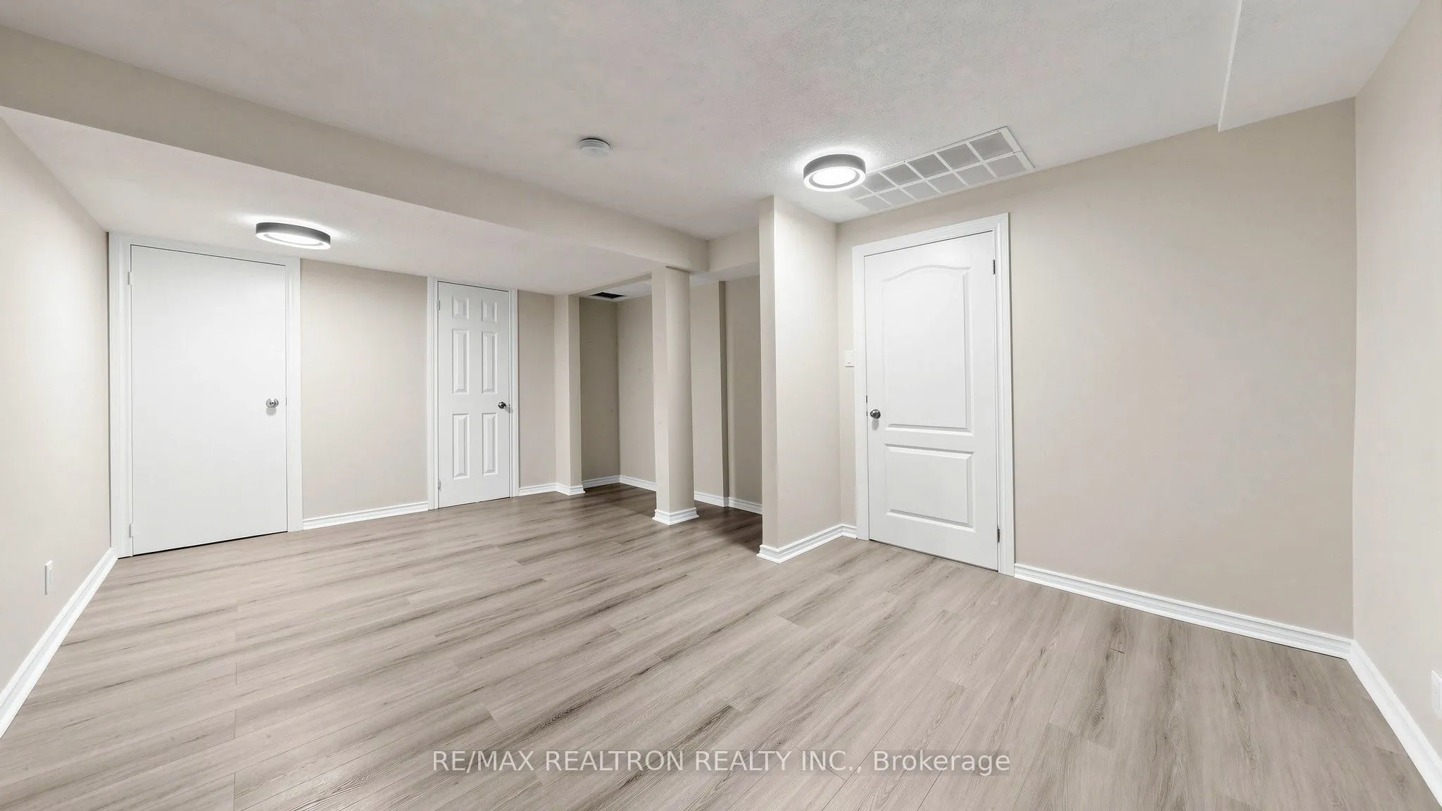 72 Halfmoon Square