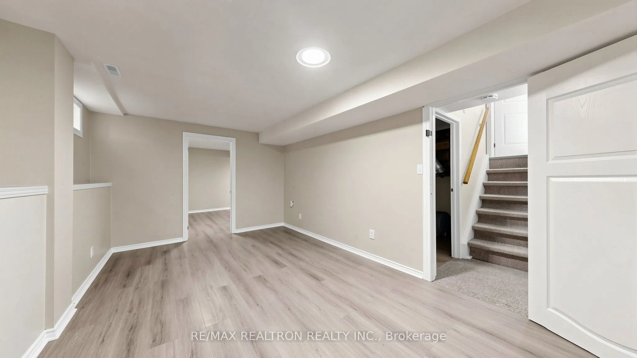 72 Halfmoon Square