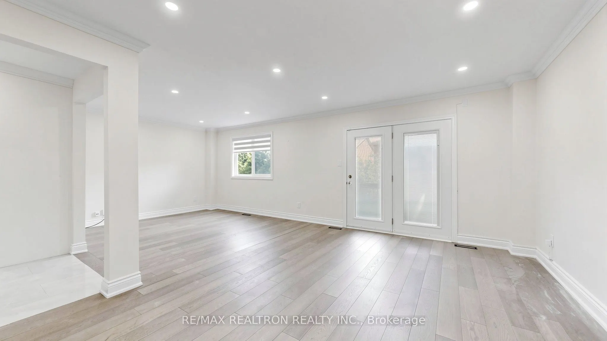 72 Halfmoon Square